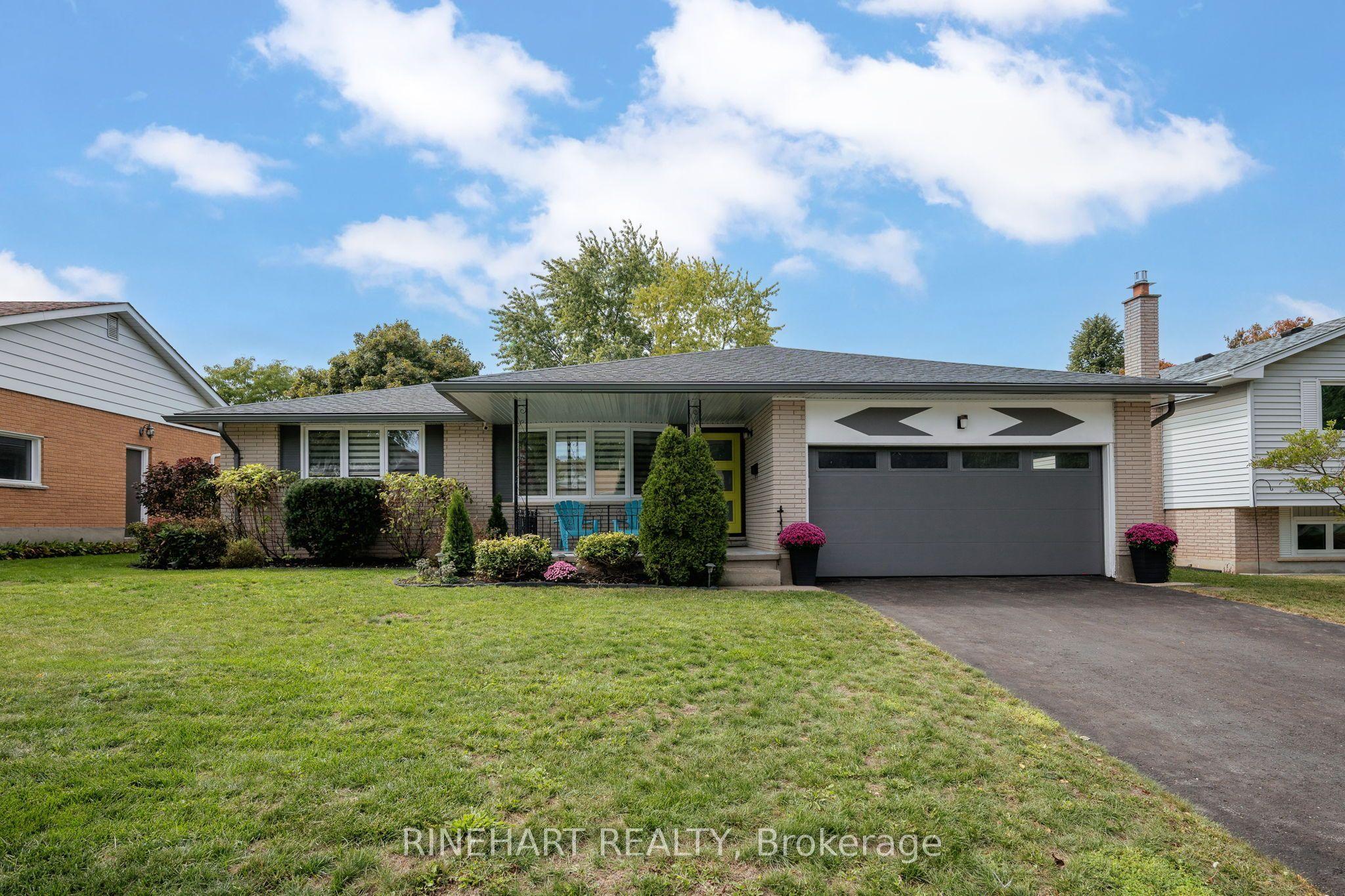 17 Applewood Lane — photo 1