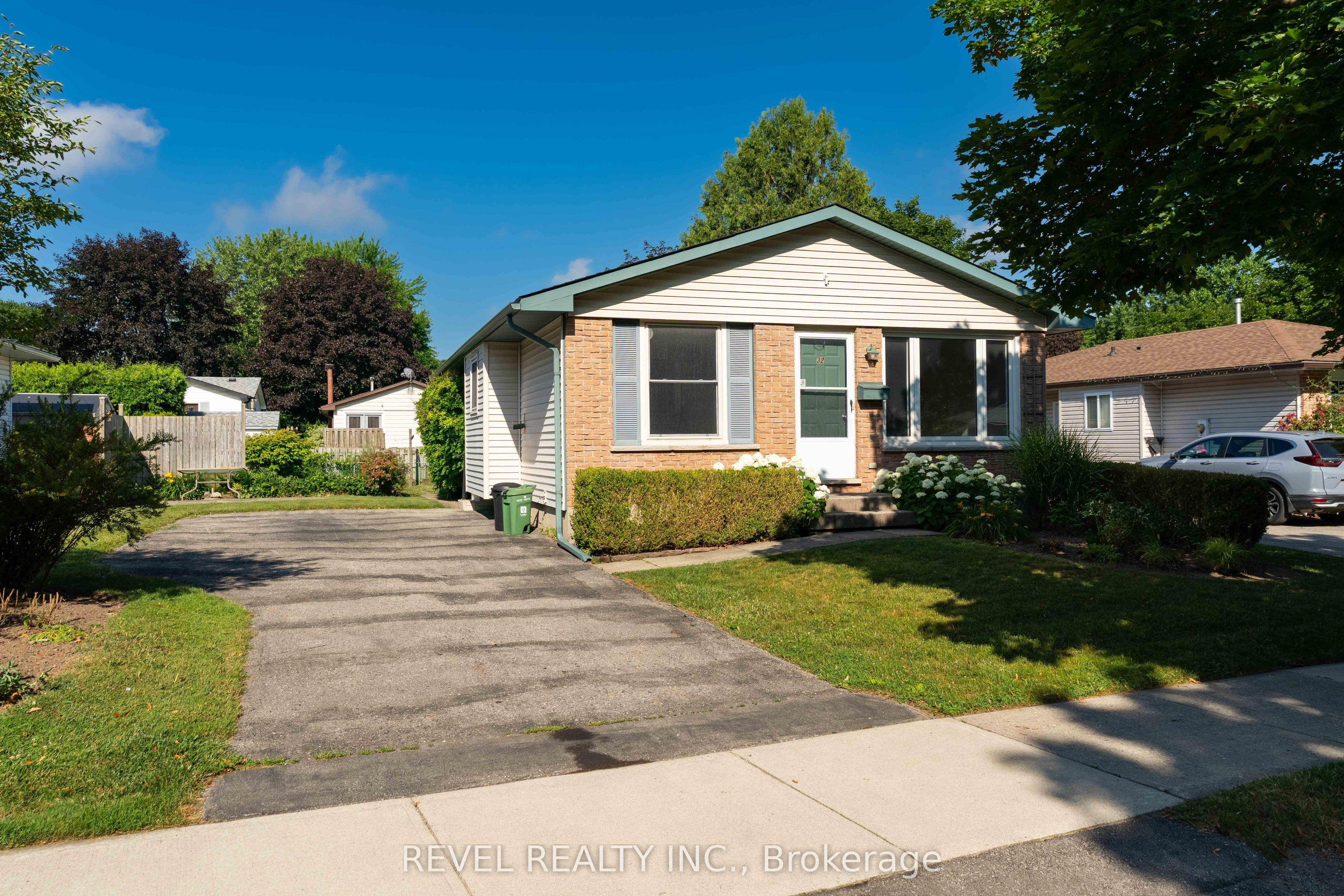 32 Brunswick Avenue — photo 1