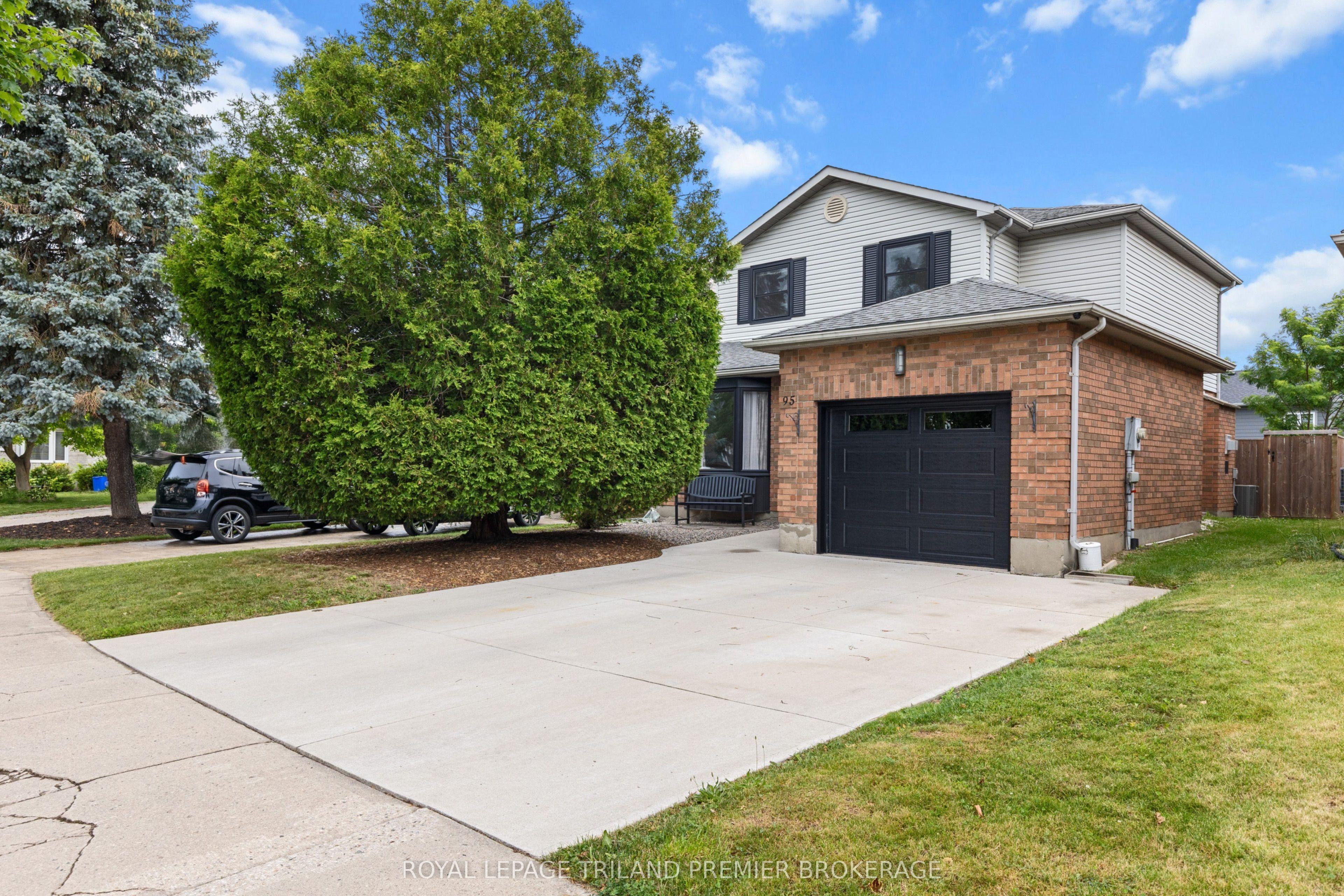 95 Gerald Crescent — photo 1