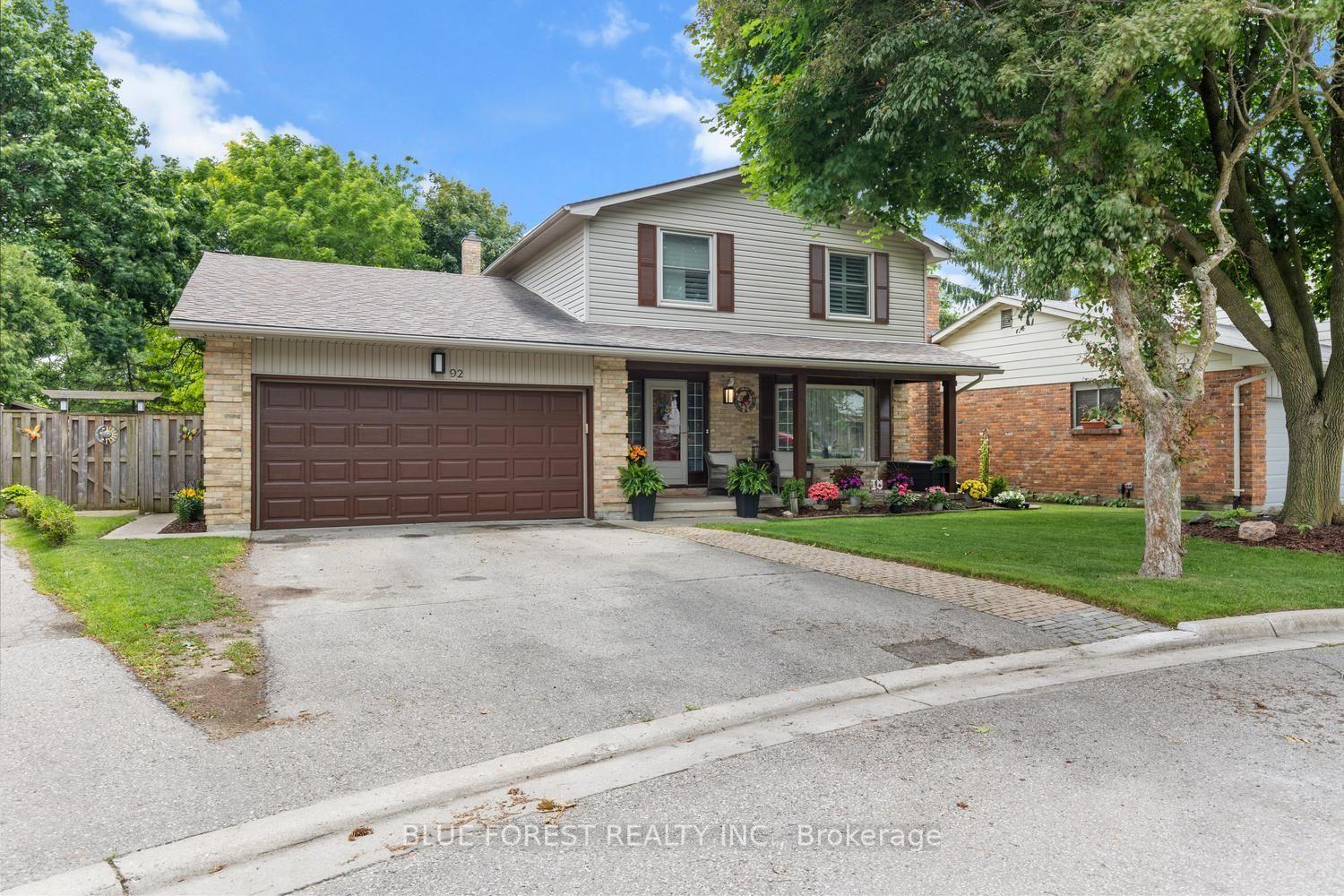 92 Salem Court — photo 1