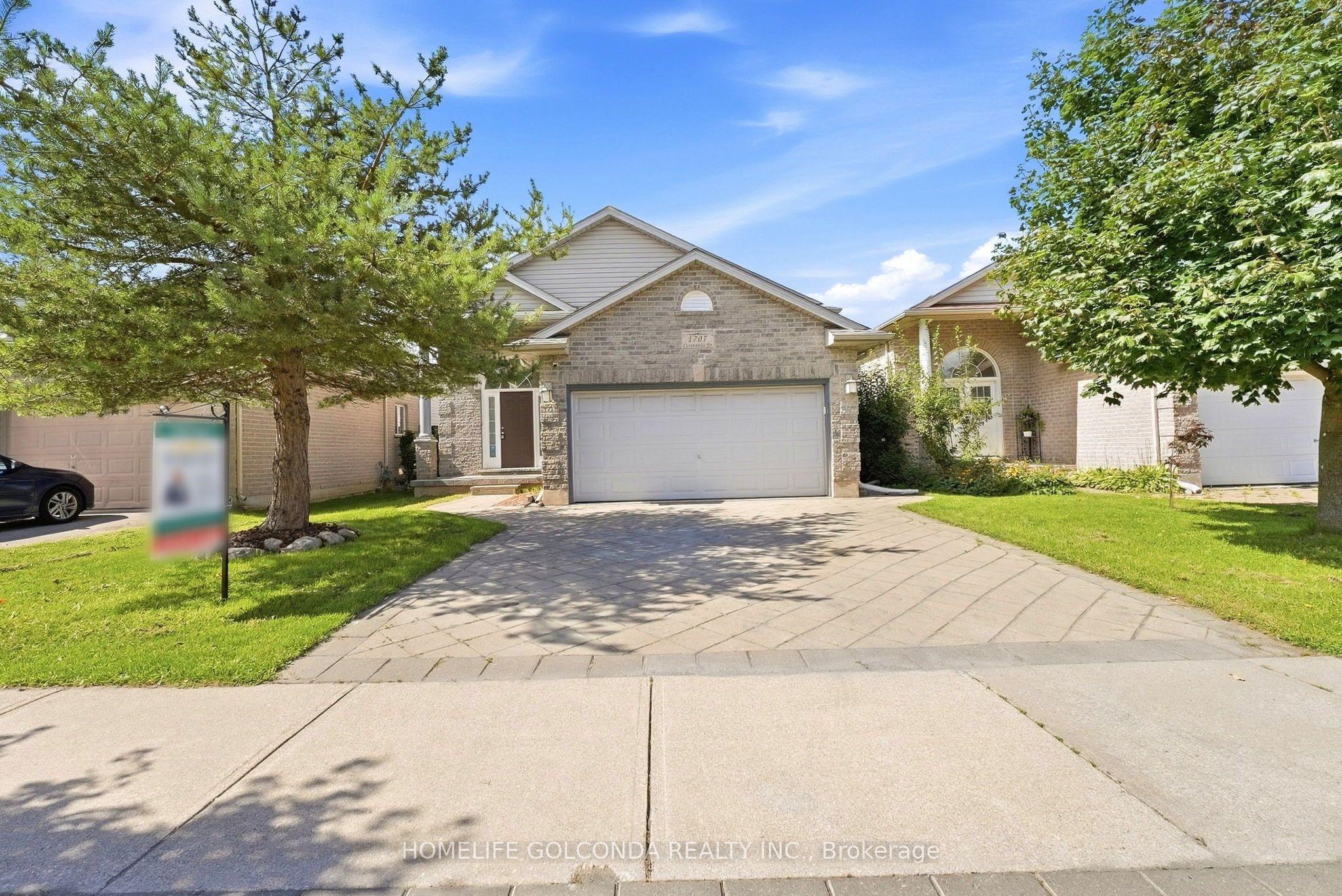 1707 CORONATION Drive — photo 1