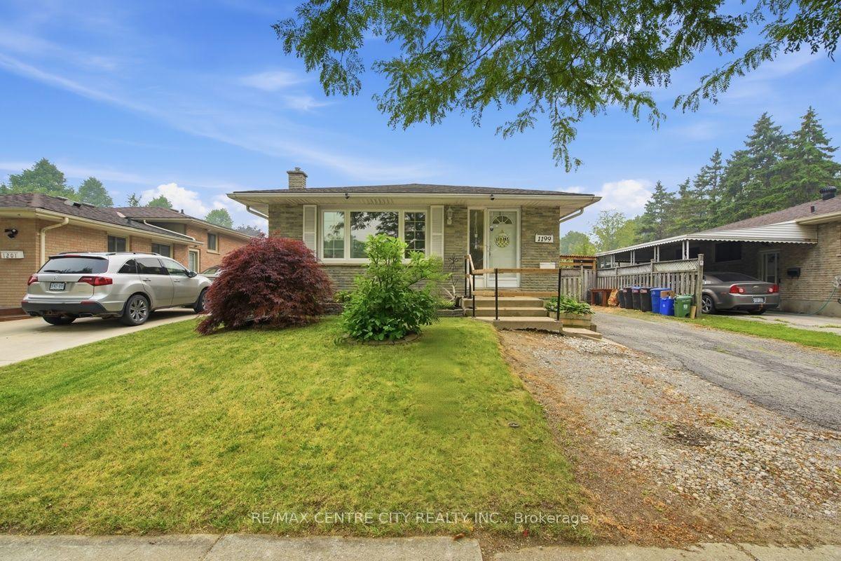 1199 Jalna Boulevard — photo 1