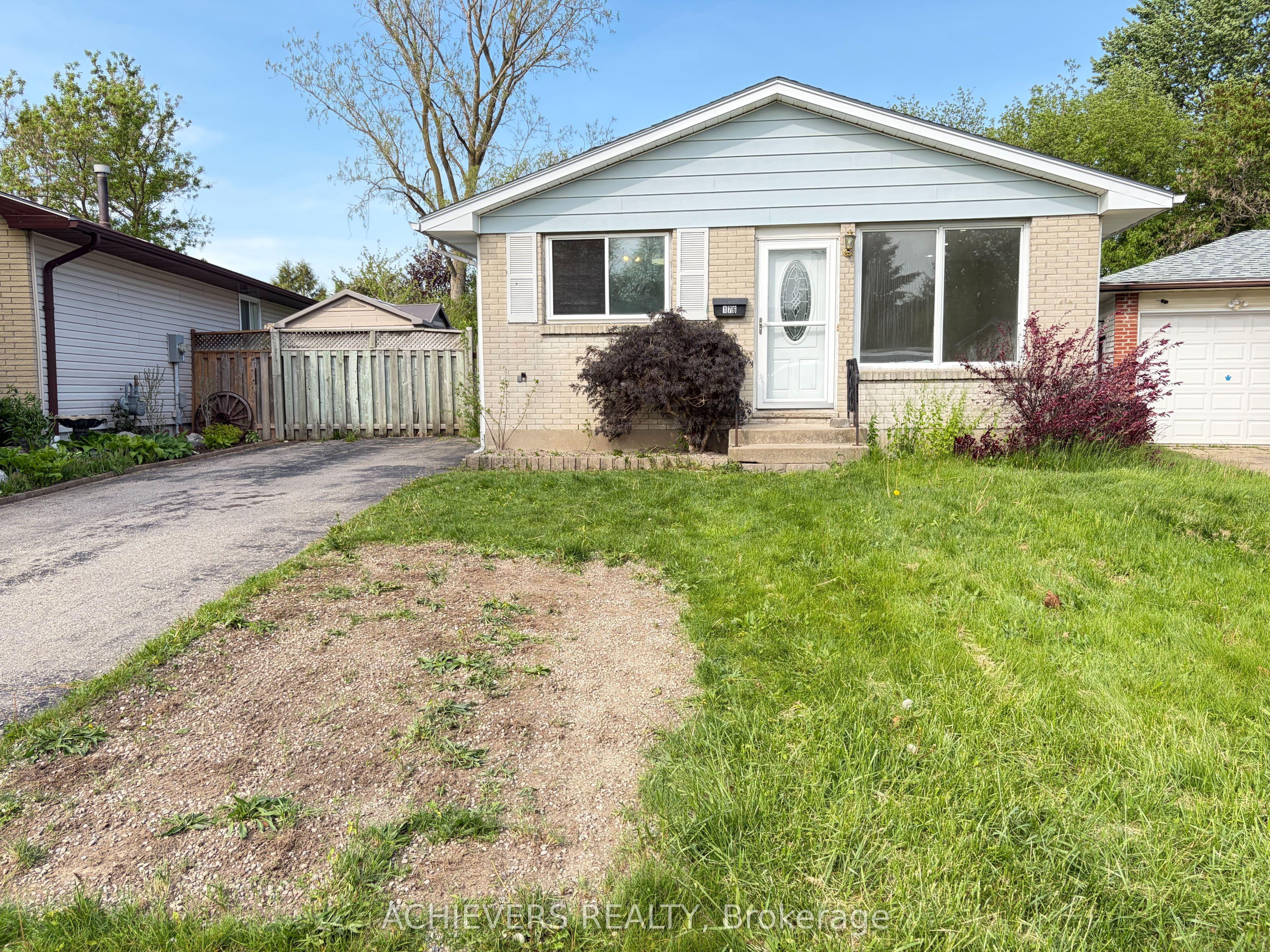 176 Culver Crescent — photo 1