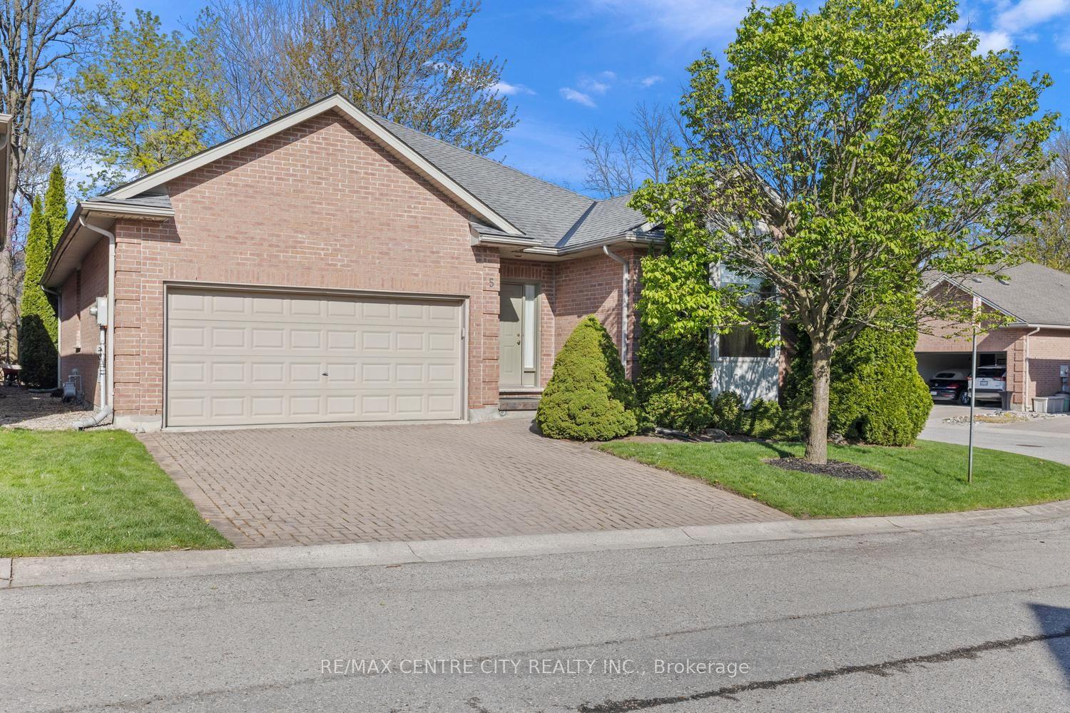 448 Commissioners Road E, Unit 5 — photo 1
