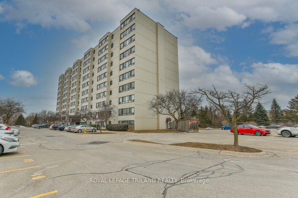1600 ADELAIDE Street N, Unit 1001 — photo 1