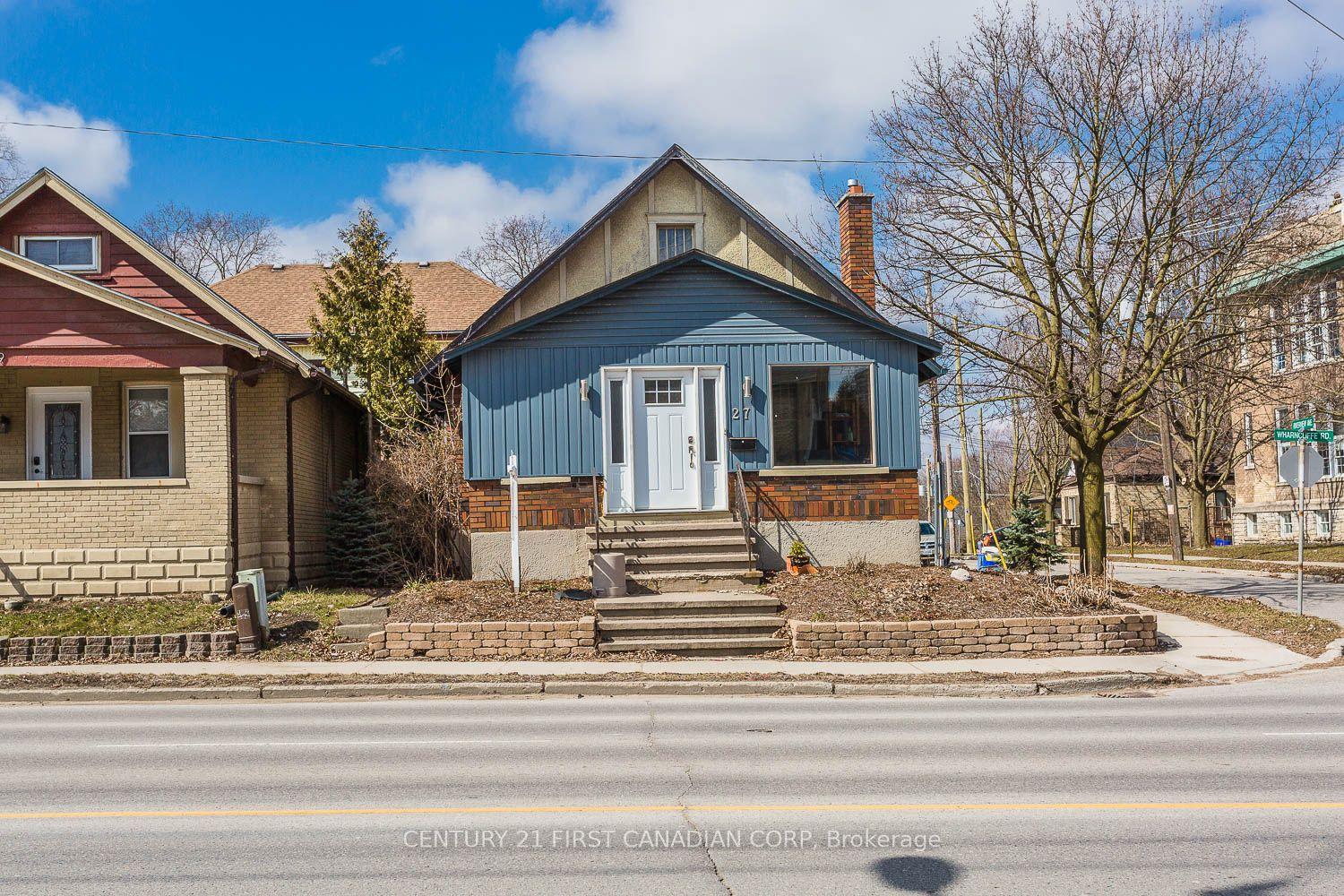 27 Wharncliffe Road S — photo 1