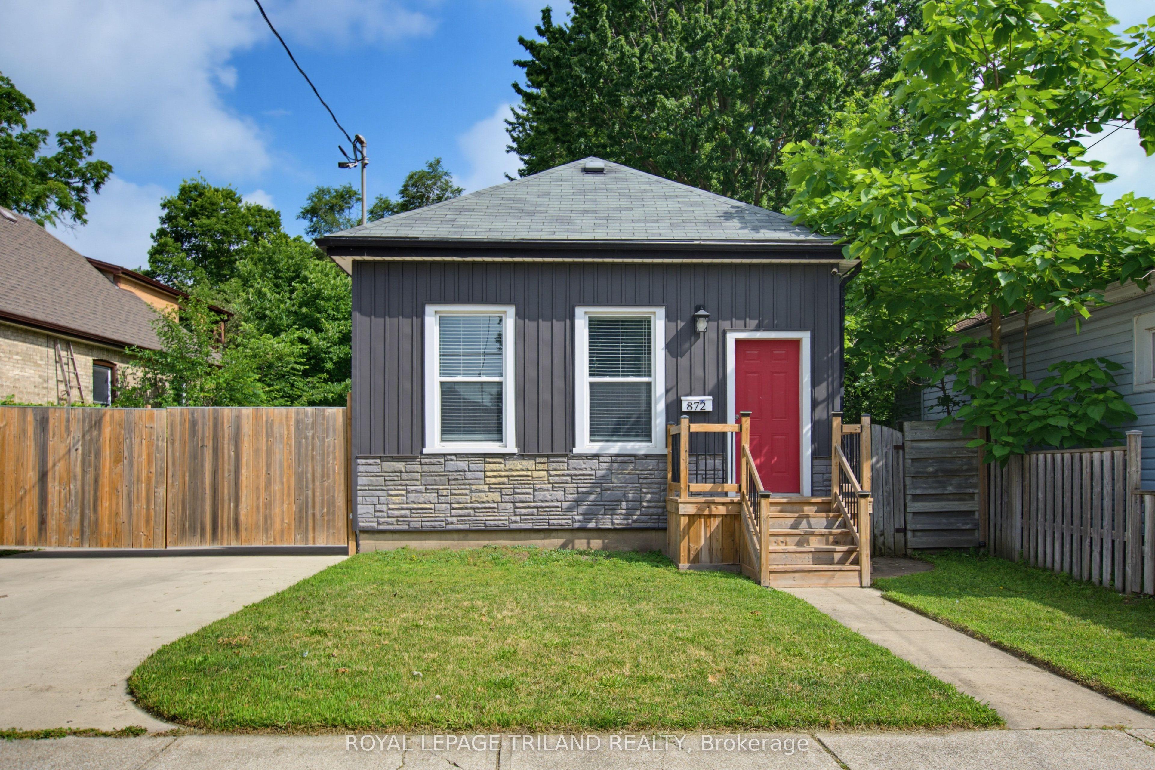872 Stedwell Street — photo 1