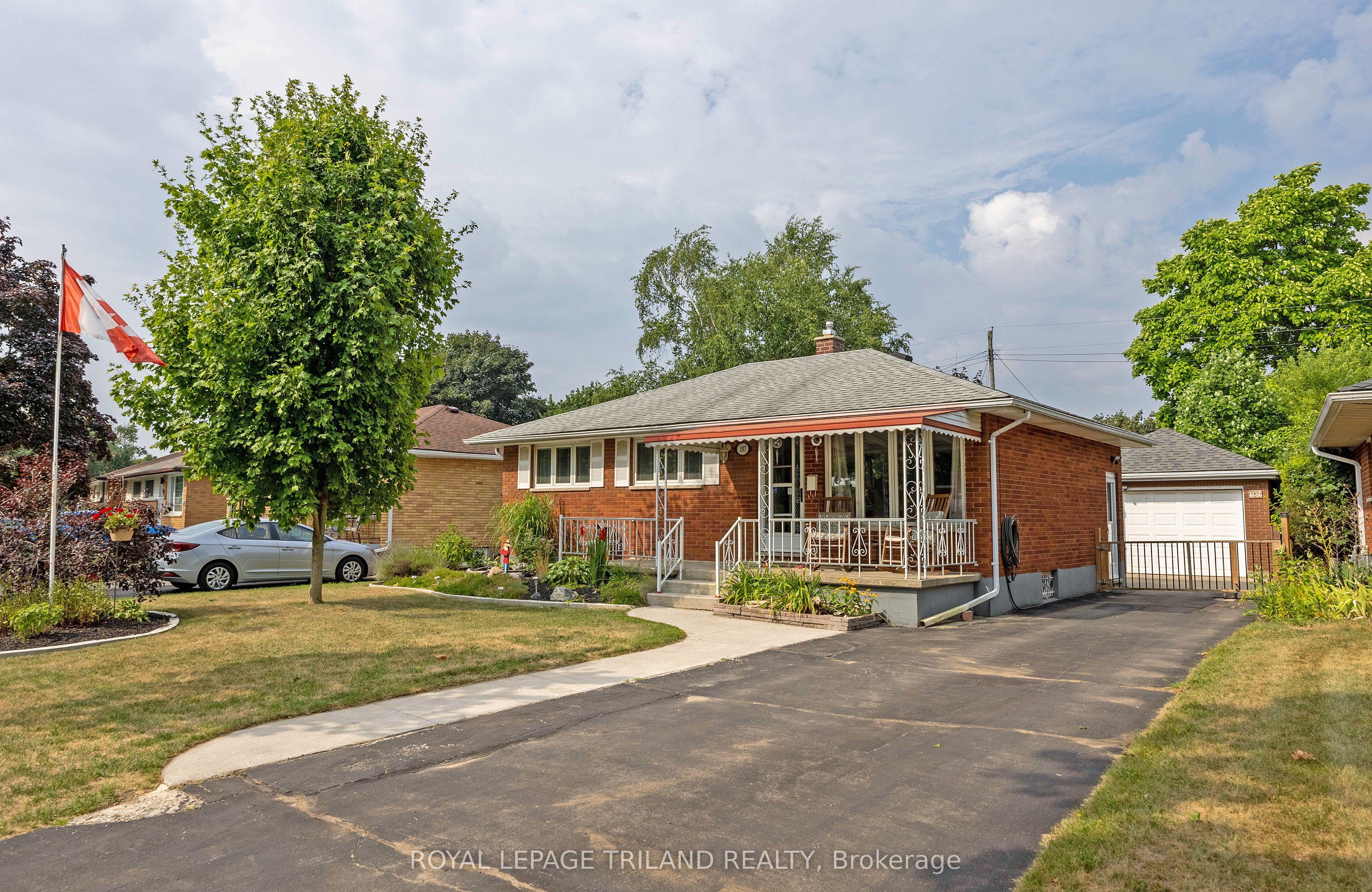 107 Susan Avenue — photo 1