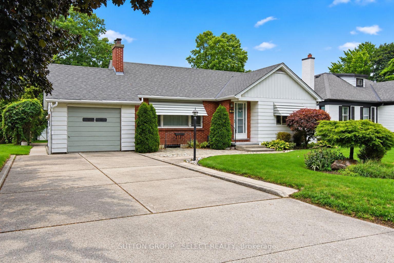 40 DAVID Street — photo 1