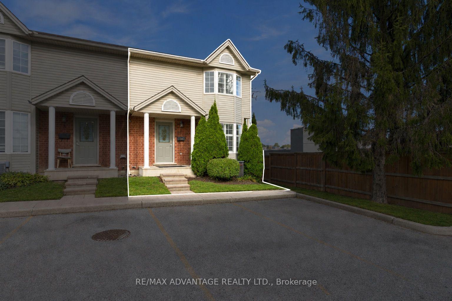 122 Sherwood Forest Square, Unit 7 — photo 1