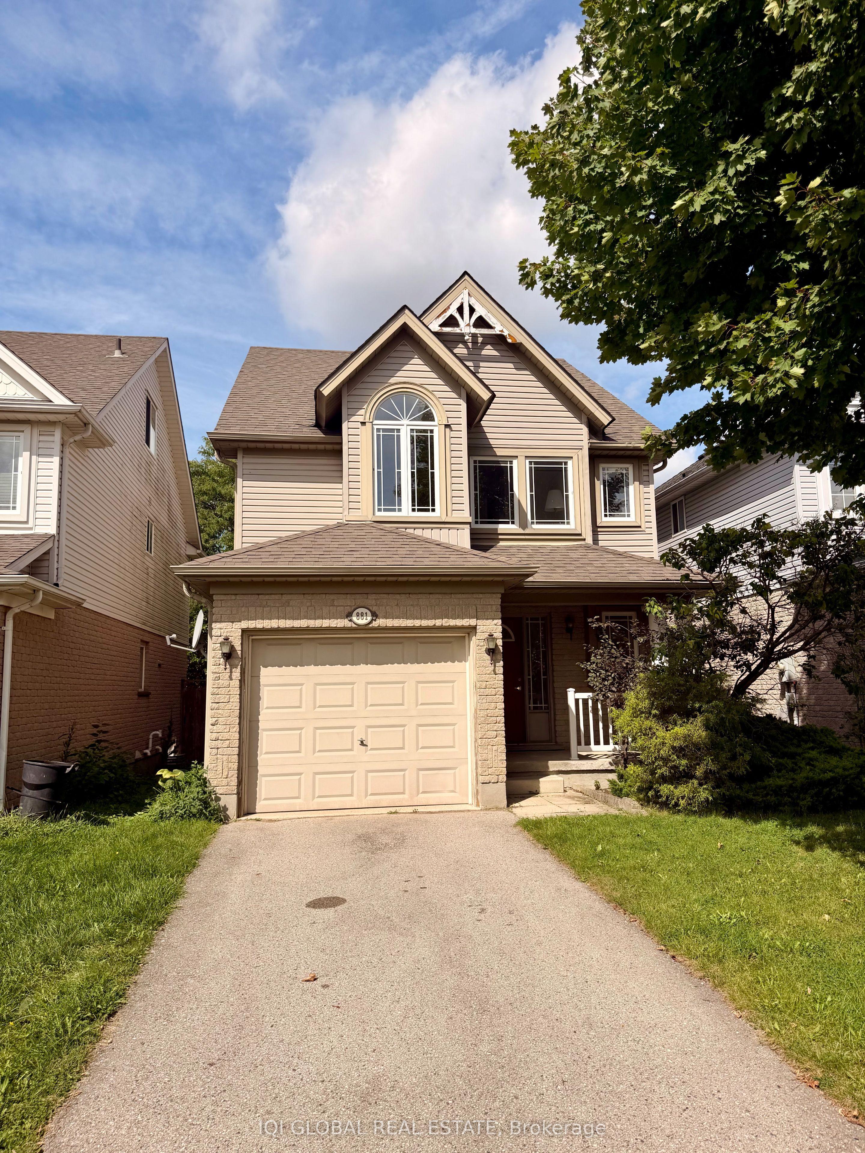 881 Blacksmith Street — photo 1