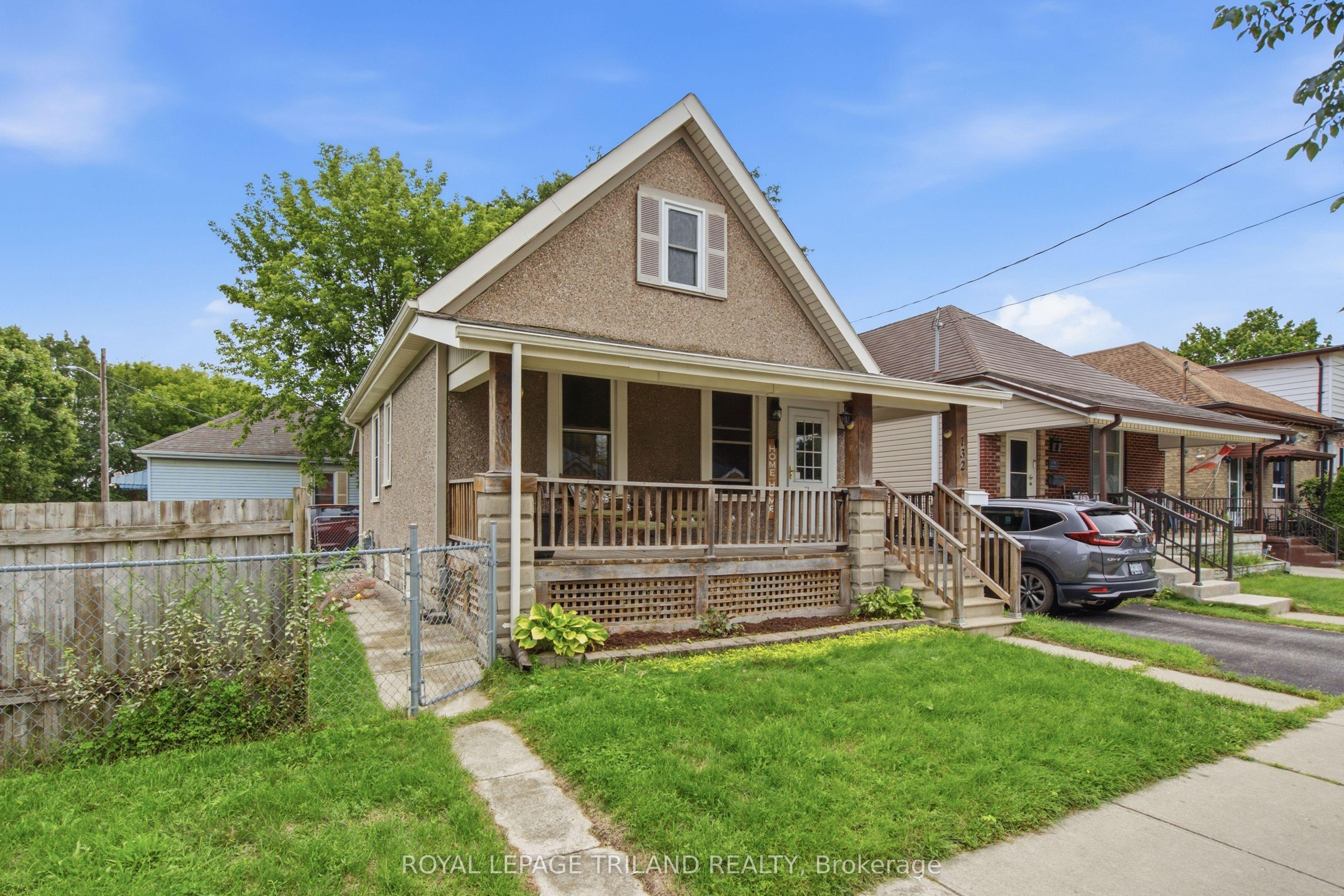132 Oak Street — photo 1
