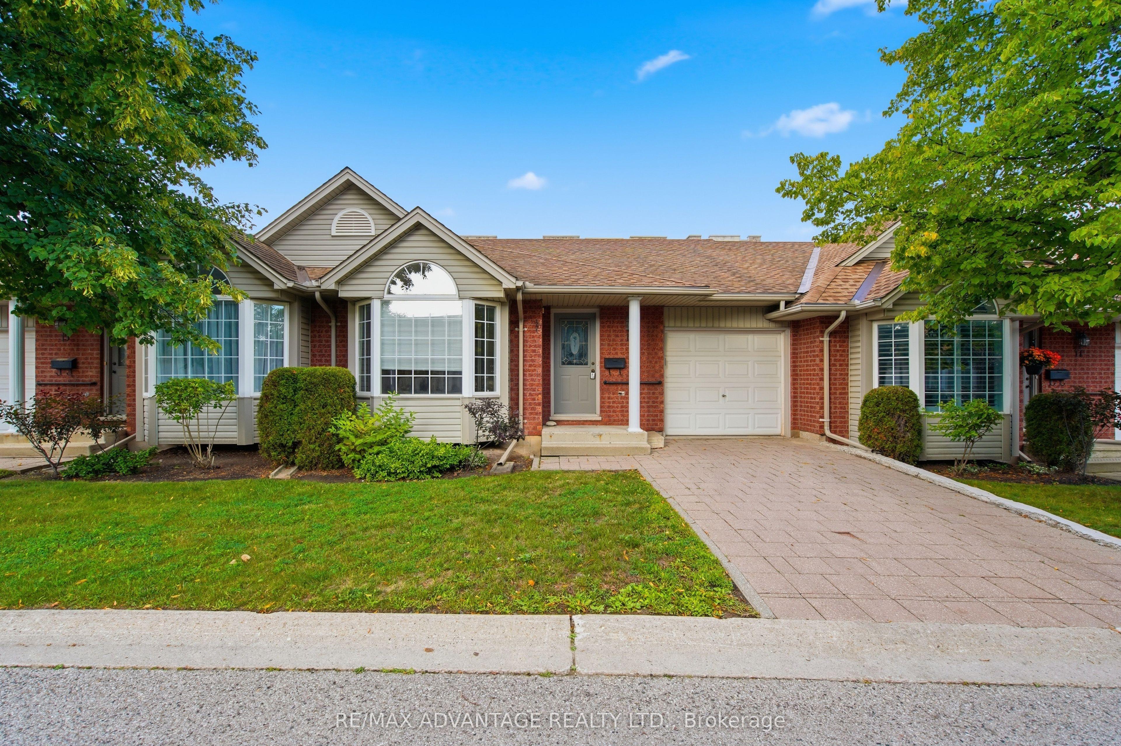 122 Sherwood Forest Square, Unit 18 — photo 1