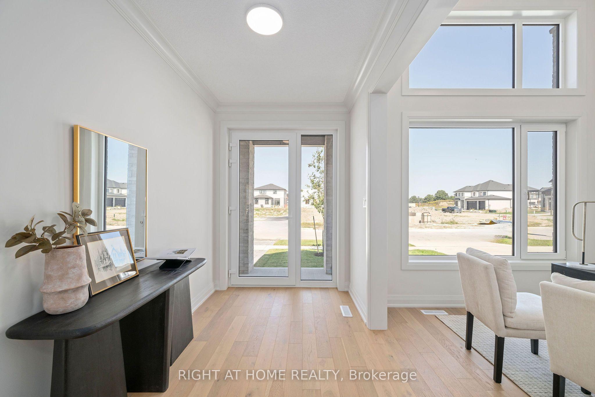 337 Manhattan Drive — photo 1