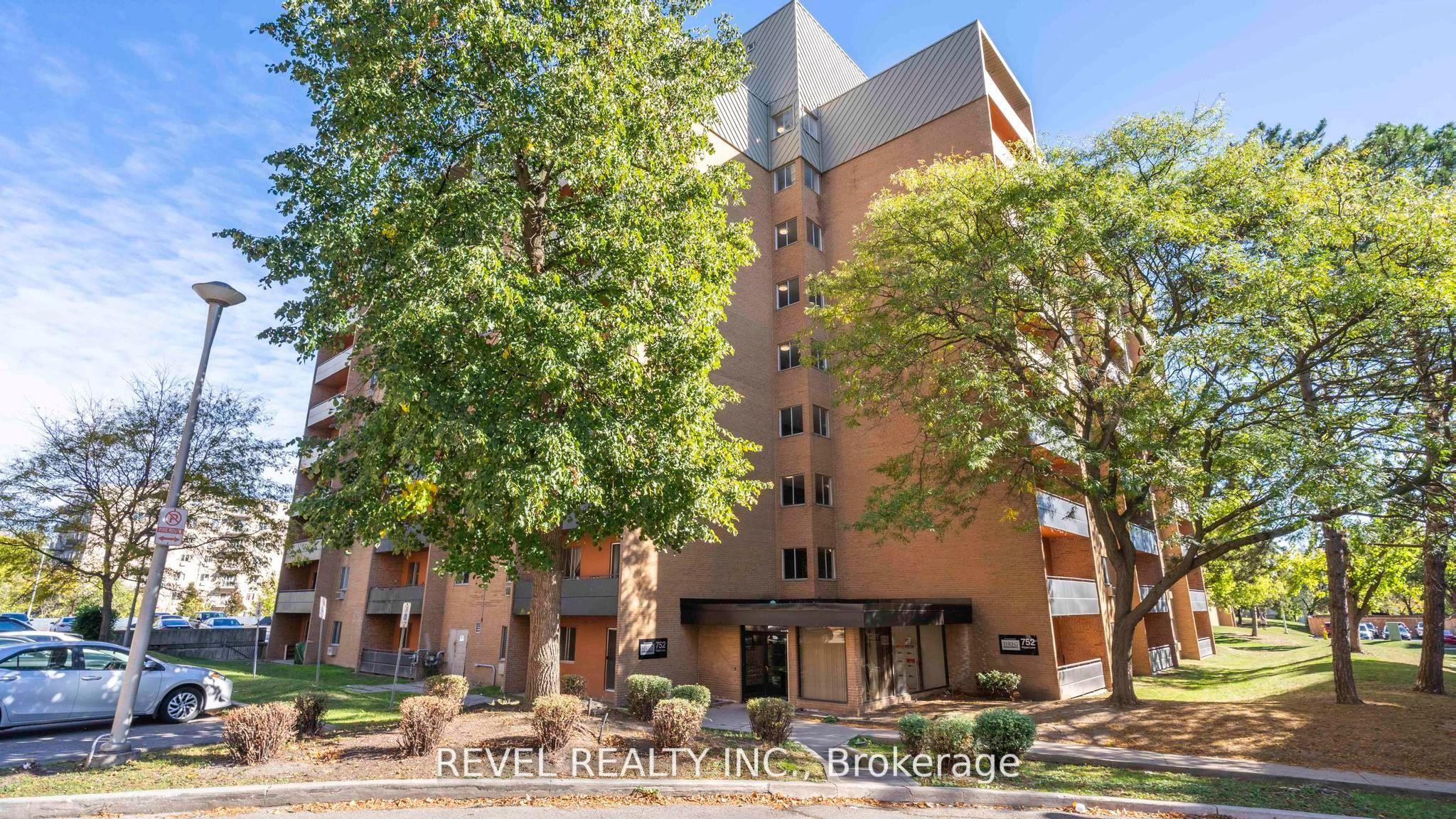 752 Kipps Lane, Unit 809 — photo 1