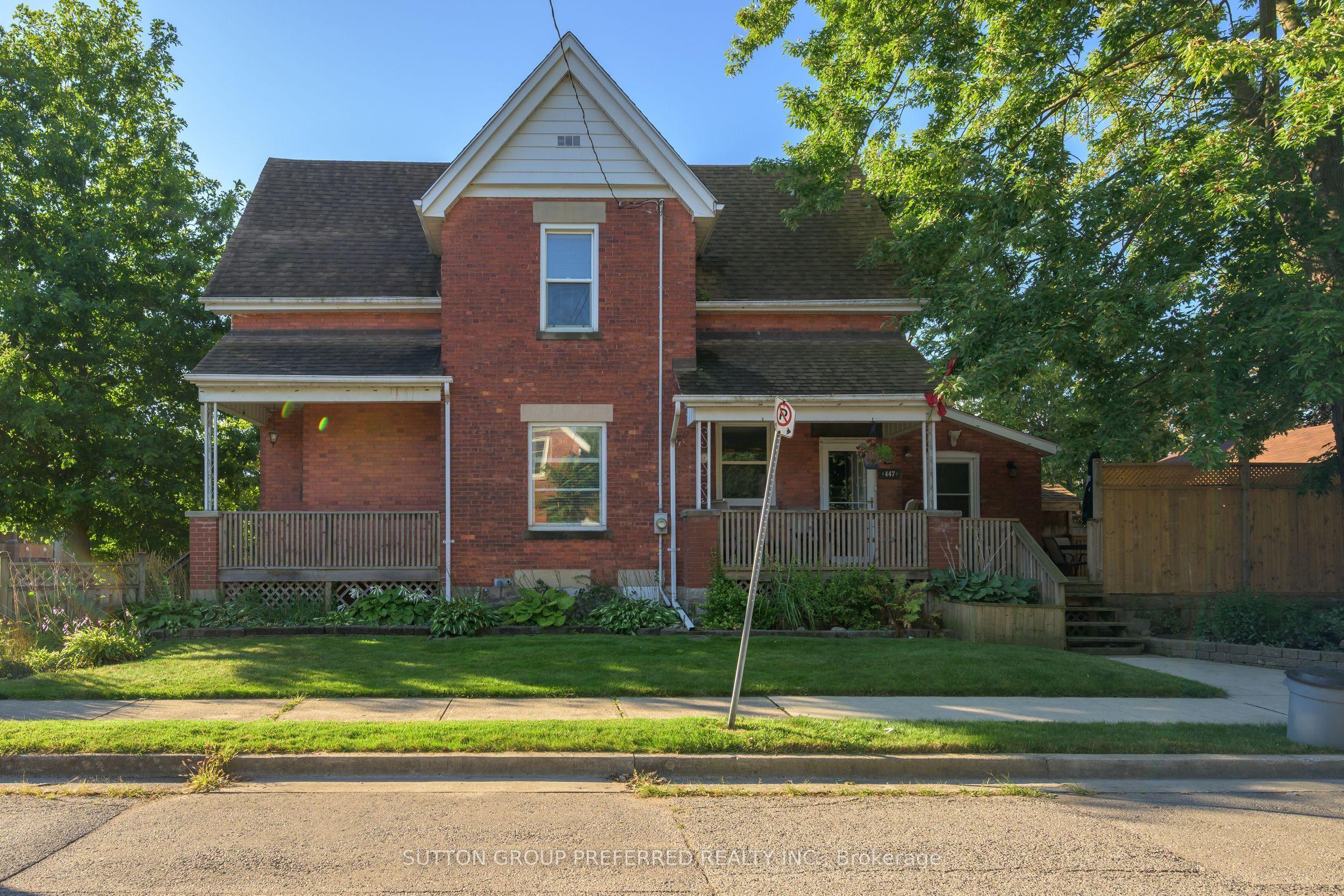 447 Woodman Avenue — photo 1