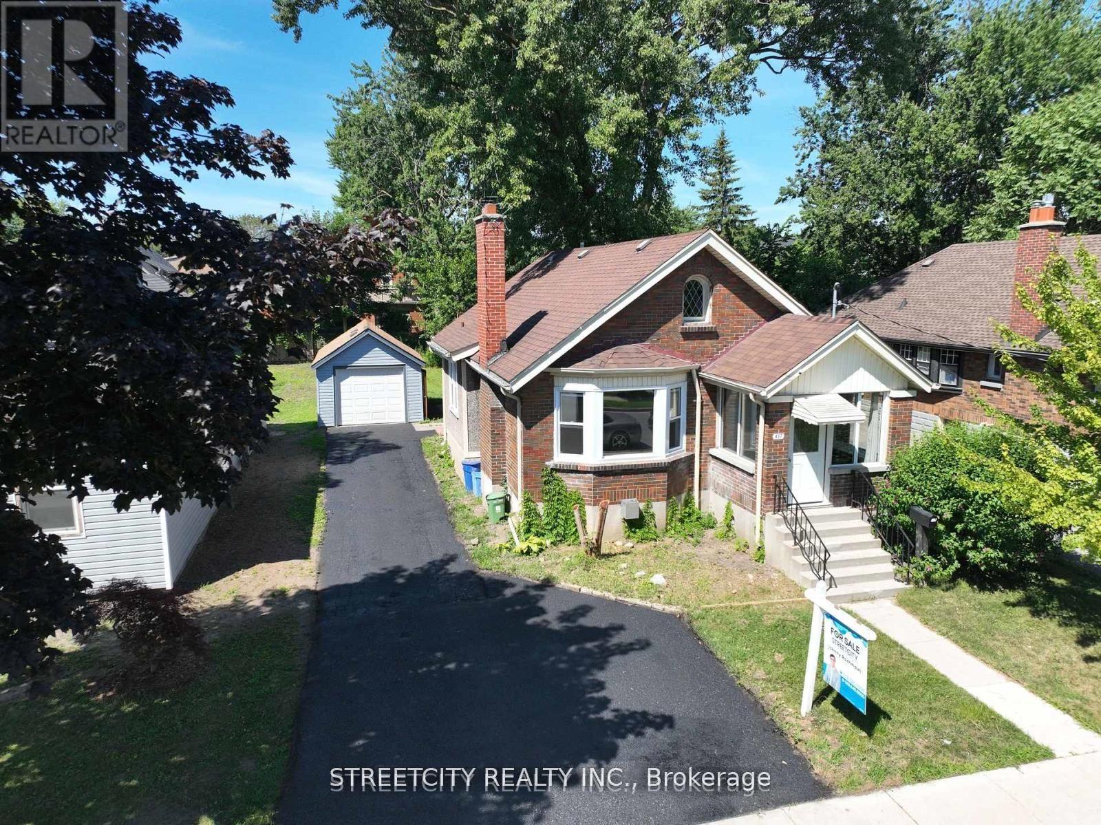 437 Charlotte Street — photo 1