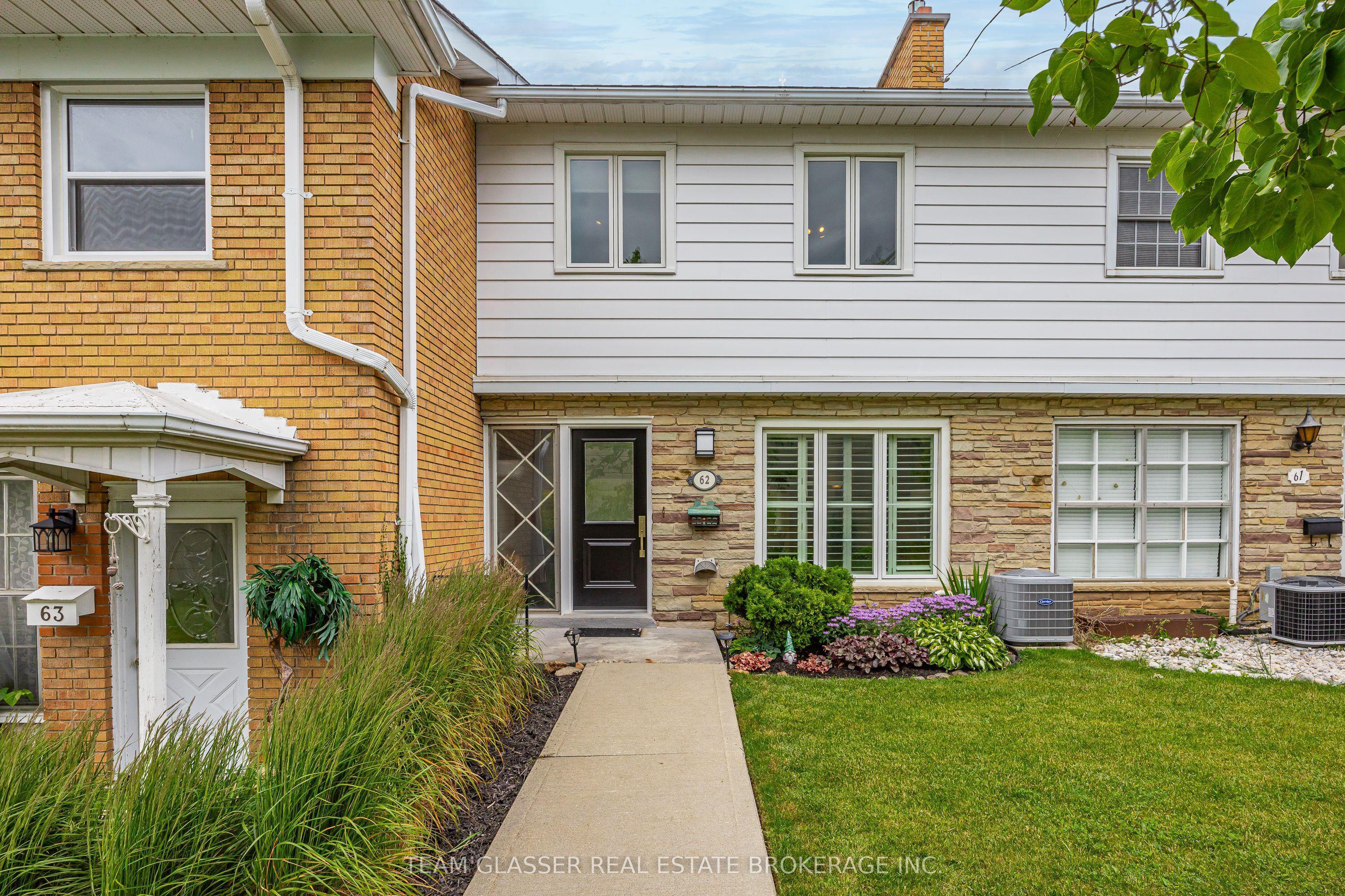 1220 ROYAL YORK Road, Unit 62 — photo 1