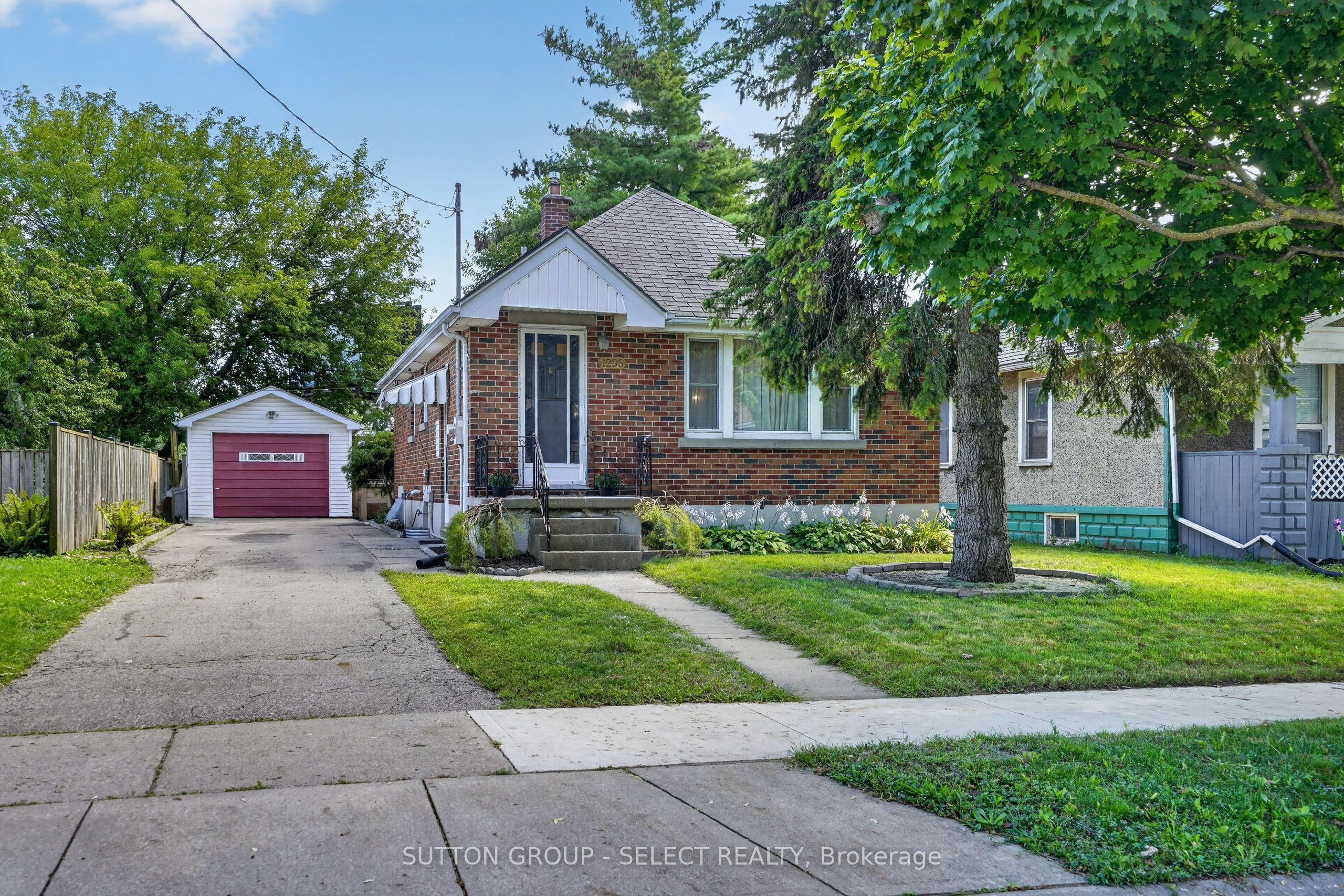 1295 York Street — photo 1