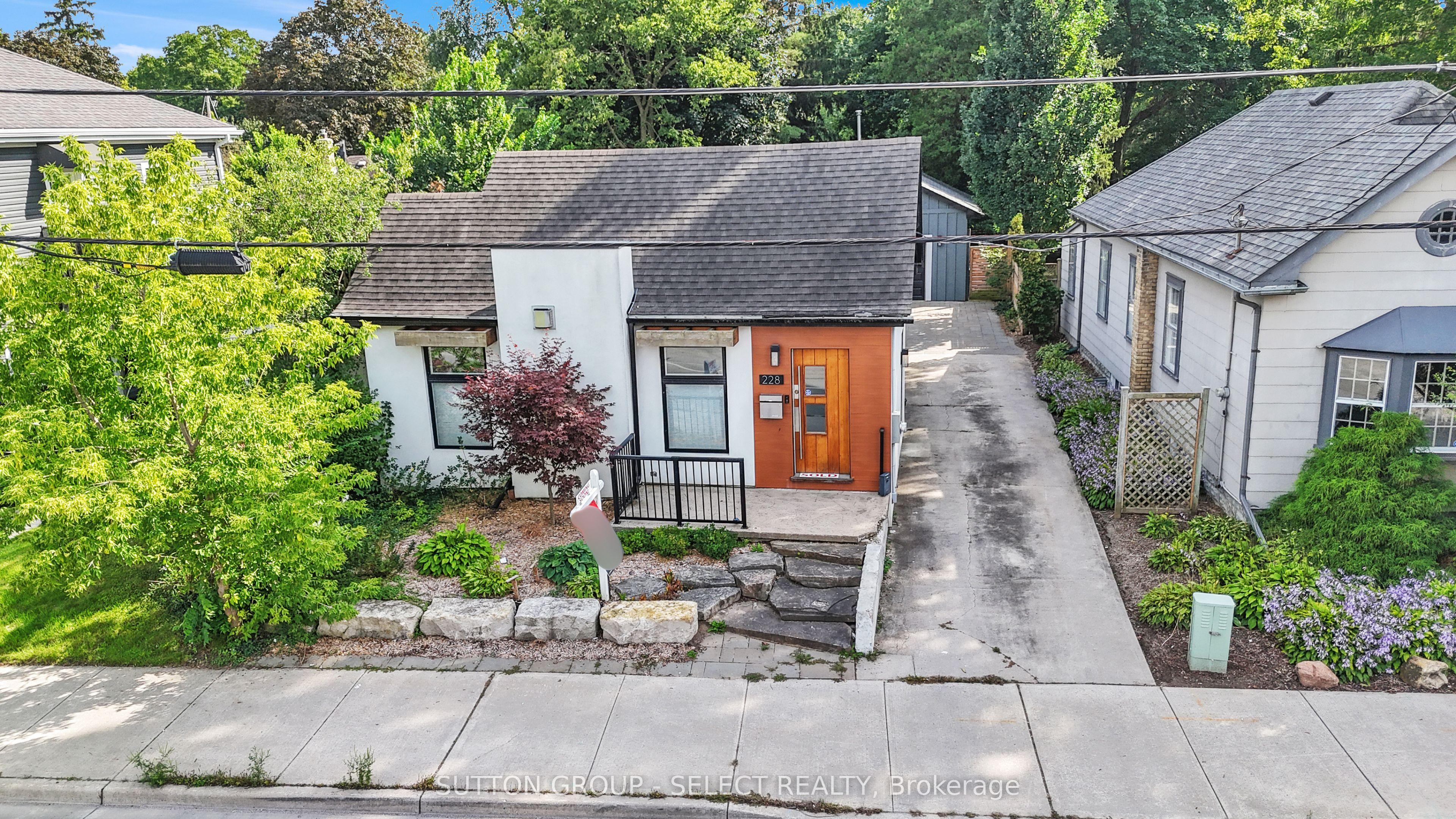 228 Riverside Drive — photo 1