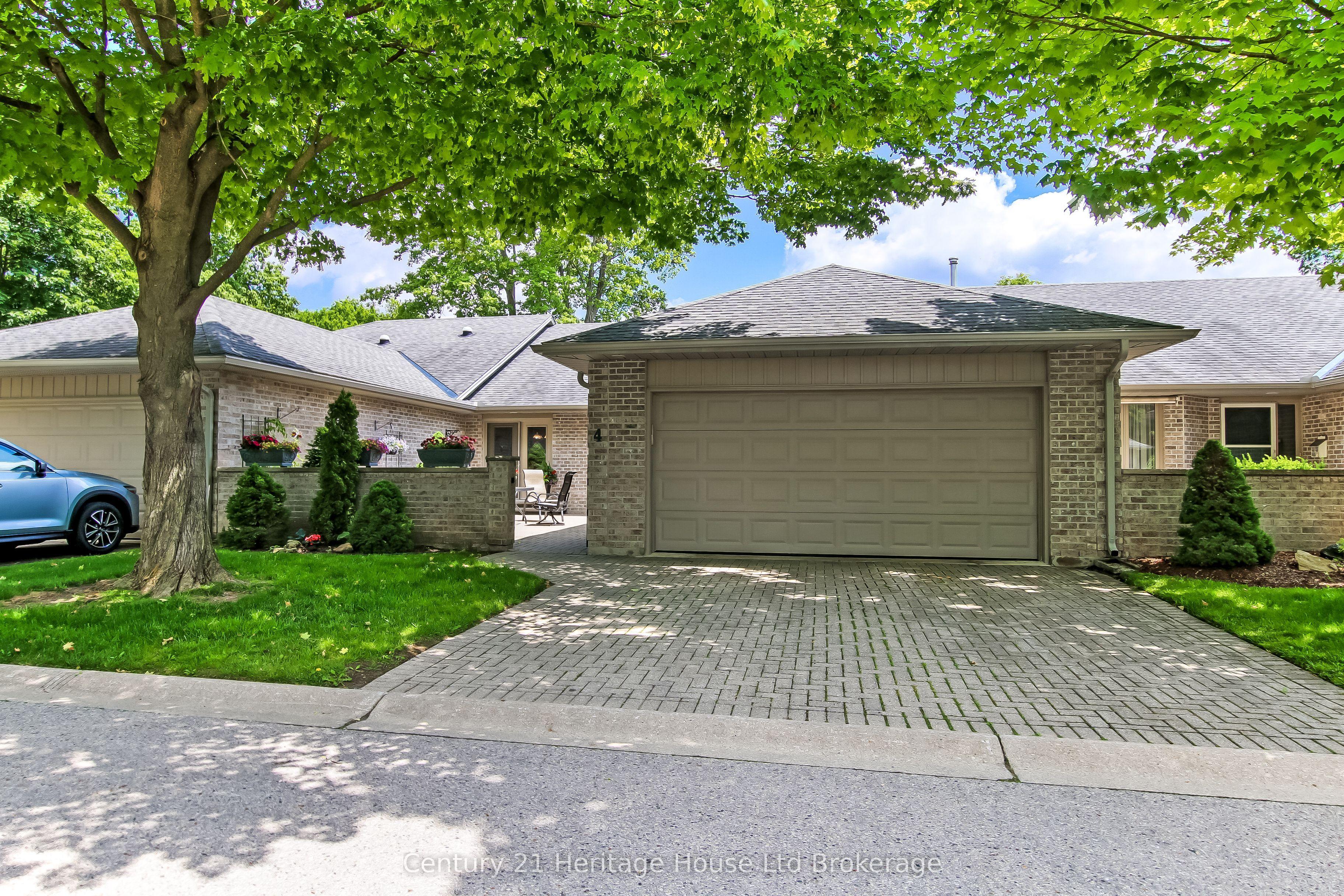 1465 Commissioners Road W, Unit 4 — photo 1