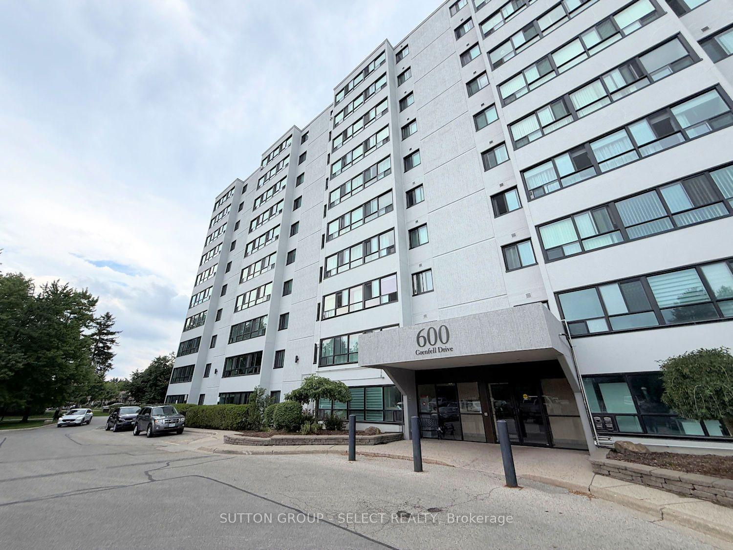 600 Grenfell Drive, Unit 810 — photo 1