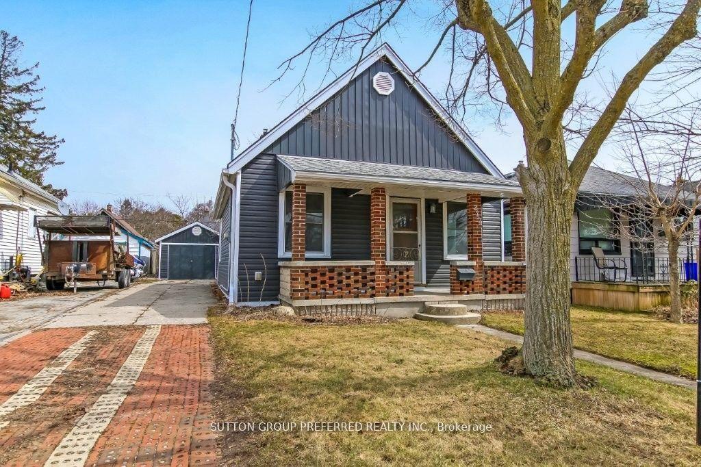 272 Sanders Street — photo 1