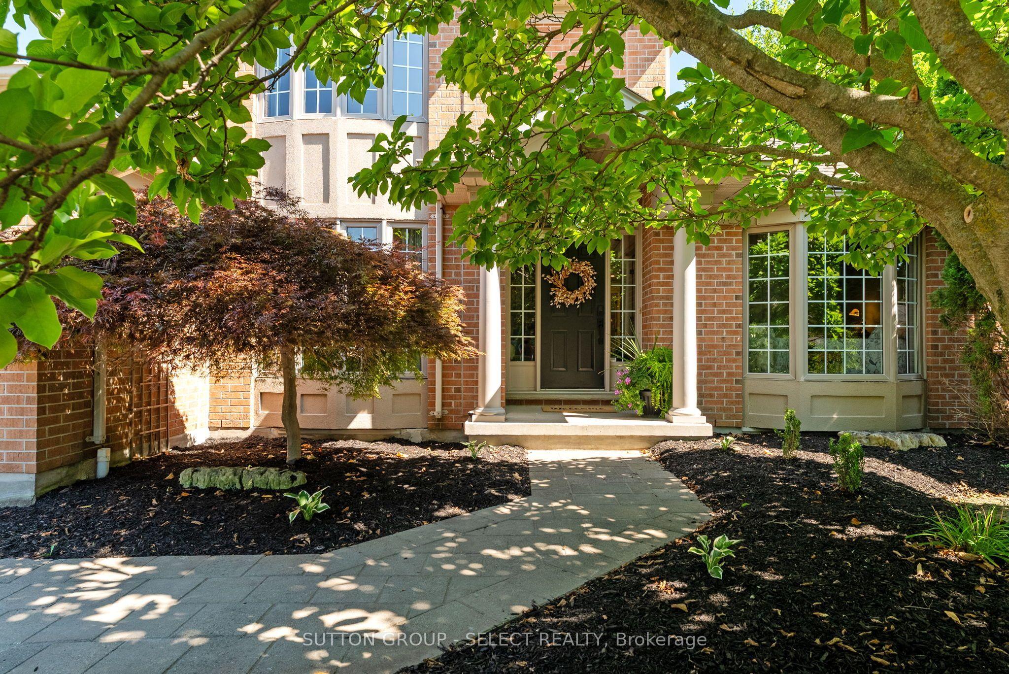 2 Garnet Court — photo 1