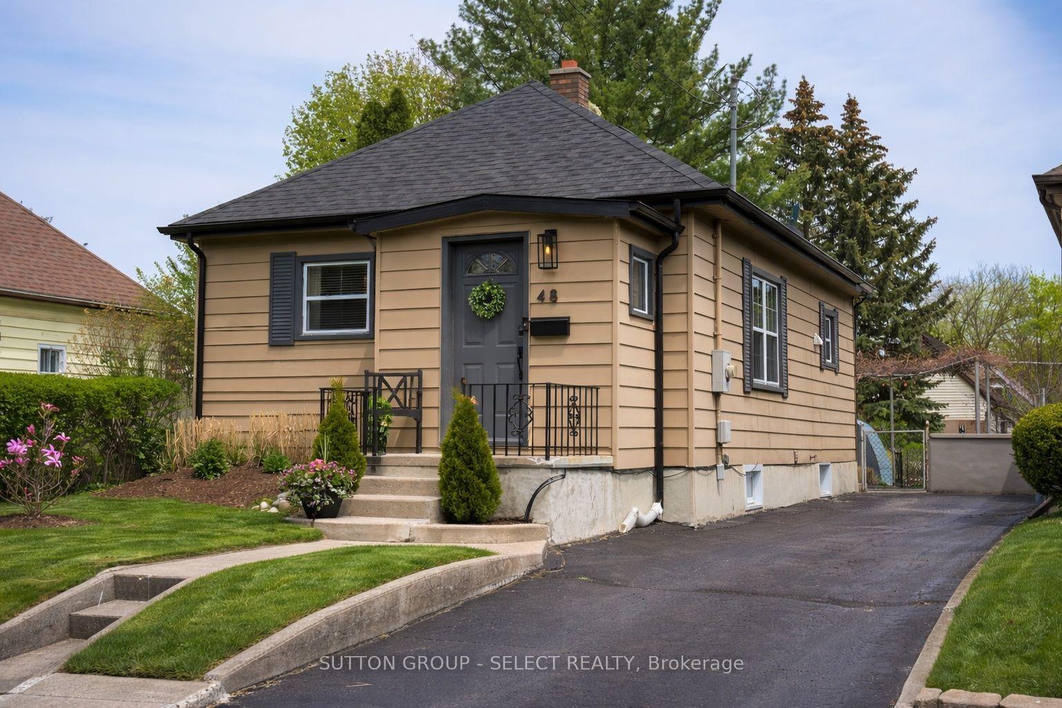 48 Barker Street — photo 1