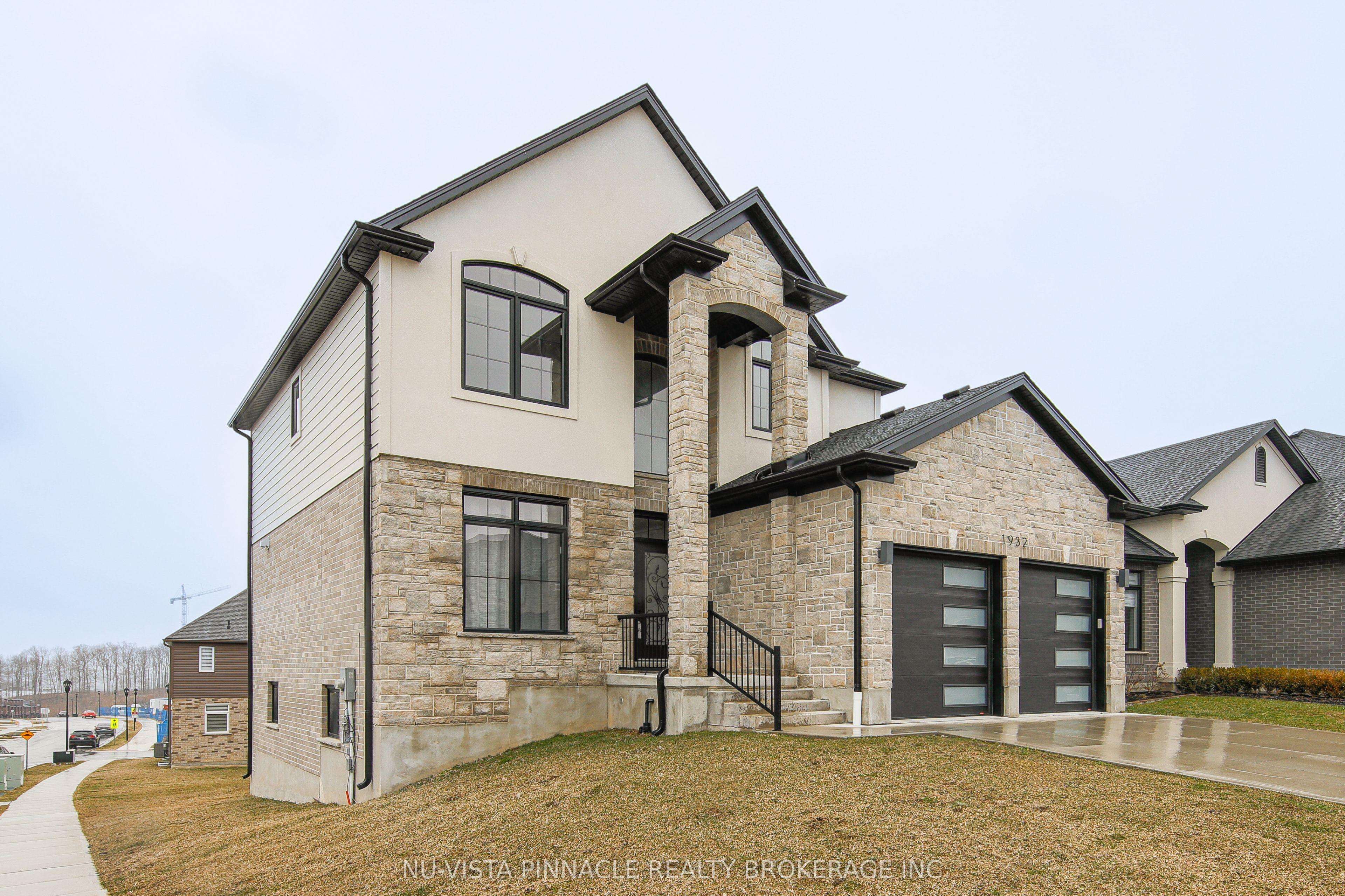 1932 Trailsway Drive — photo 1