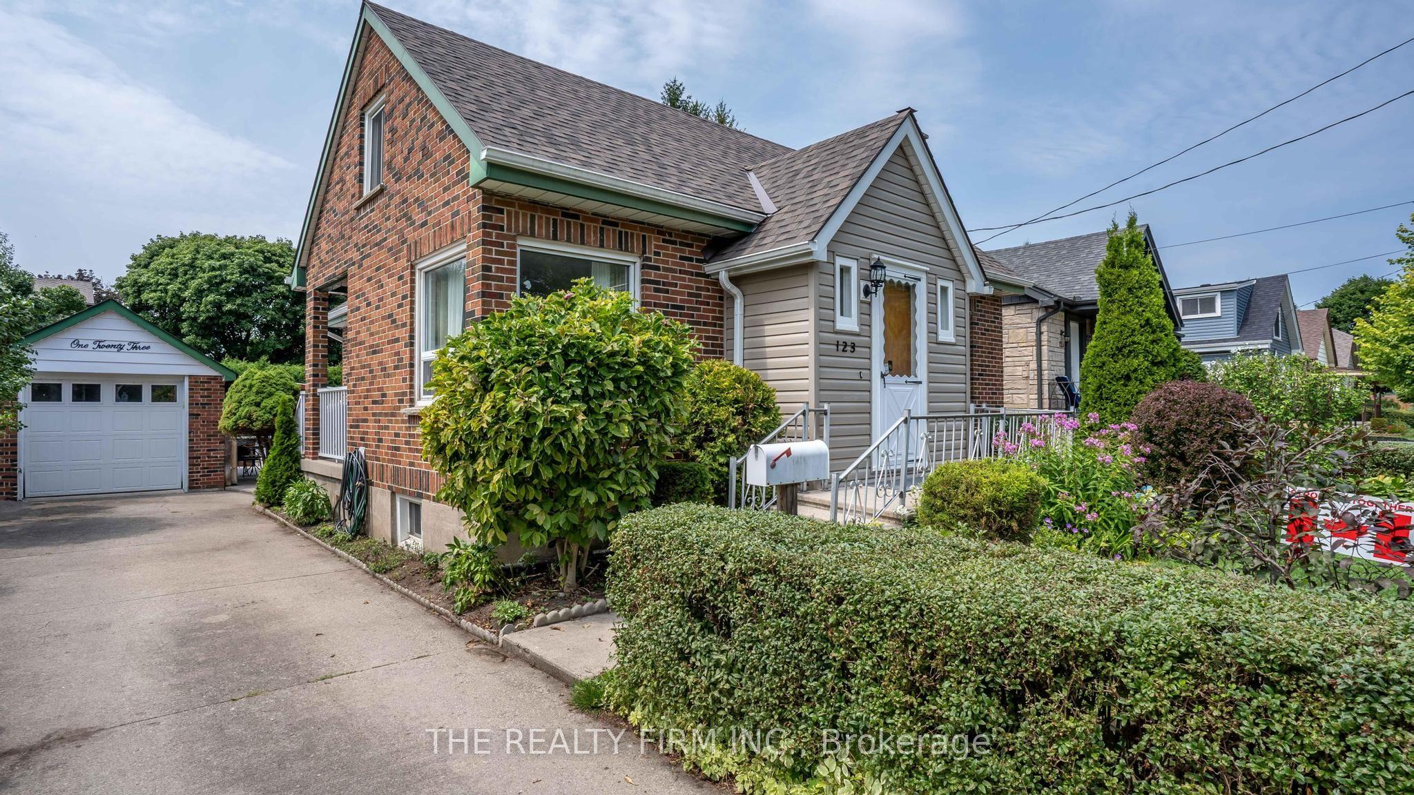 123 Elliott Street — photo 1