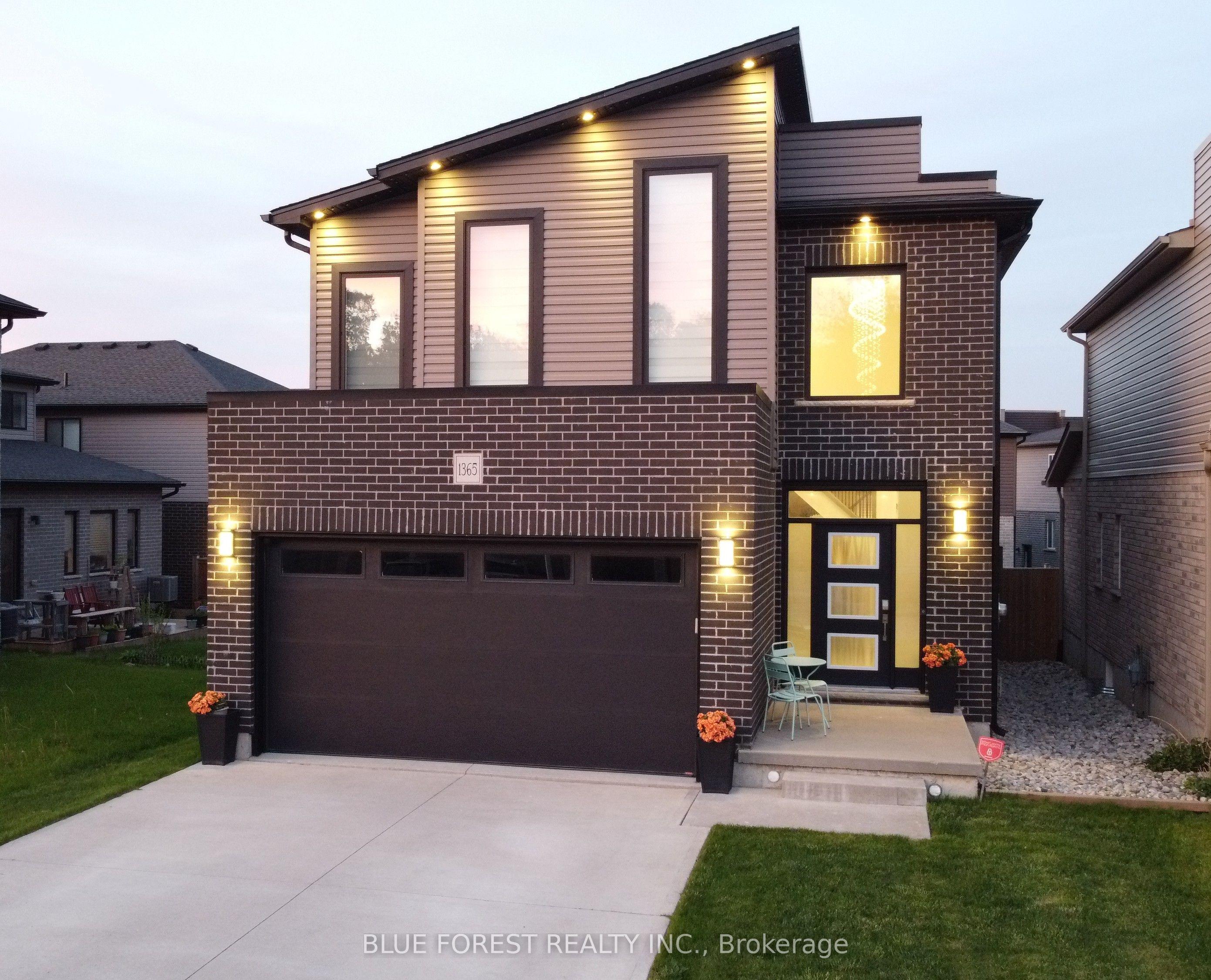 1365 Sandbar Street — photo 1