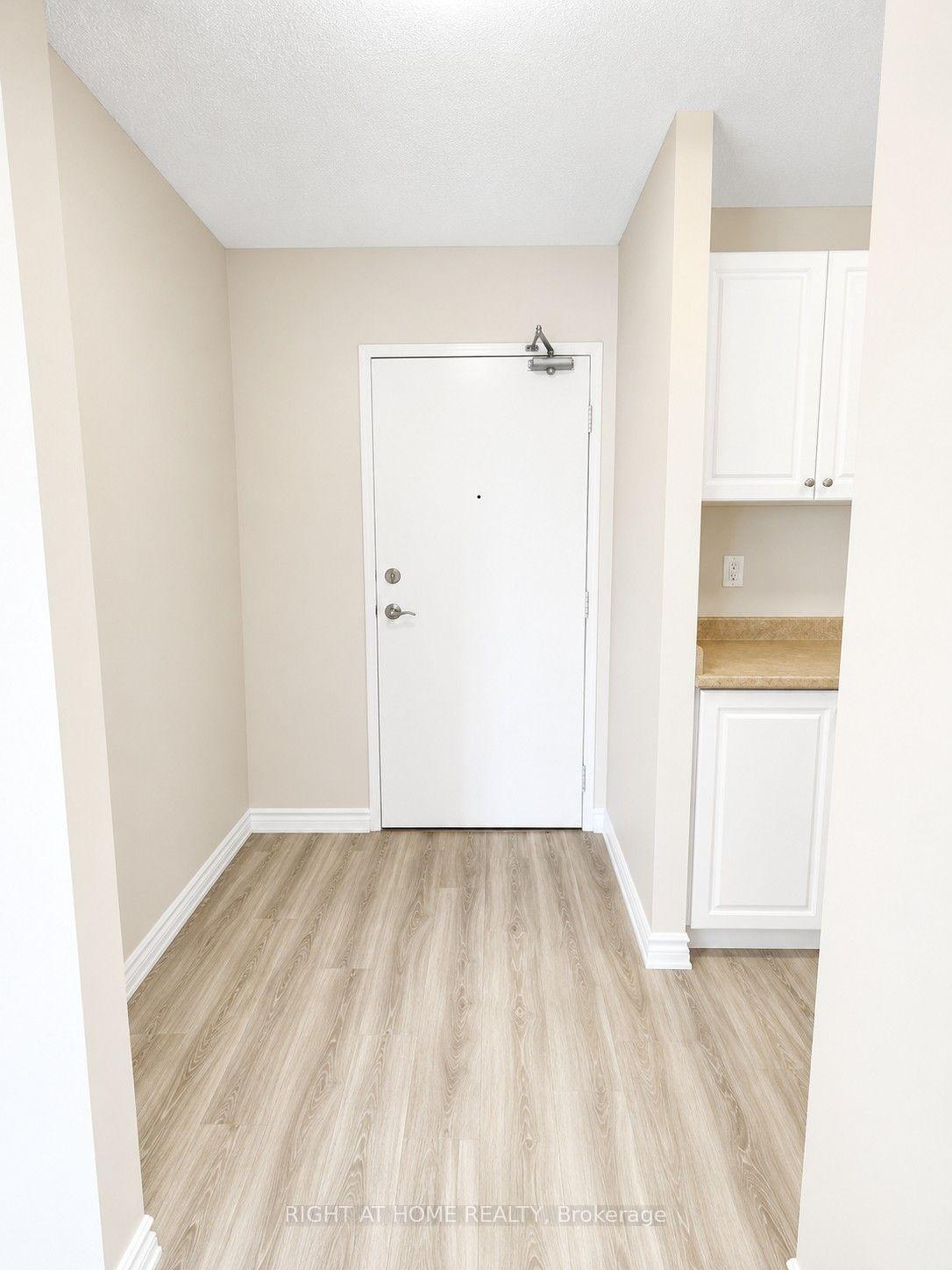 1584 Ernest Avenue, Unit 307 — photo 1