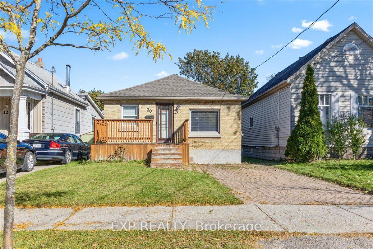 30 Glenwood Avenue — photo 1
