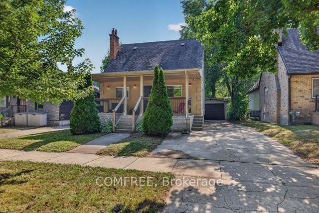 190 Rathowen Street — photo 1