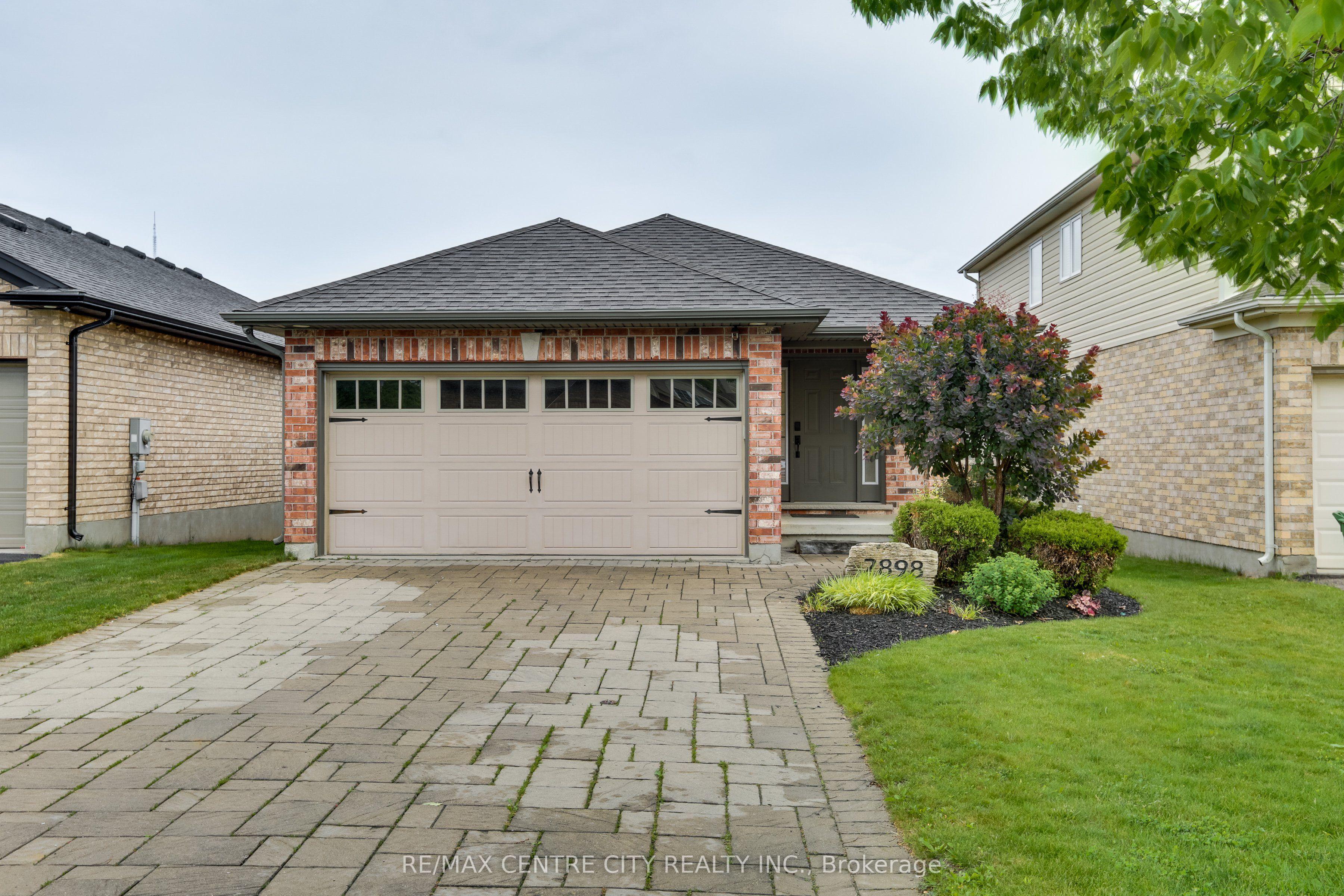 2898 Biddulph Street — photo 1
