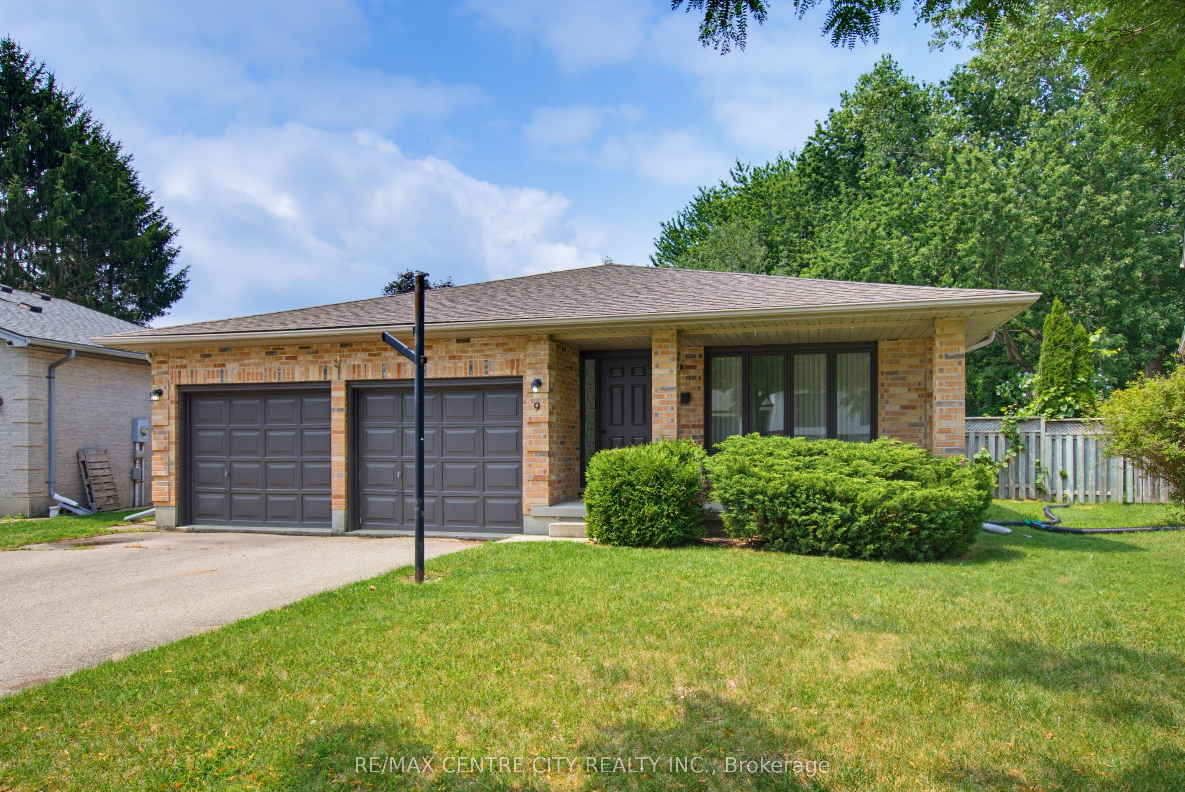 9 Yarmouth Drive — photo 1