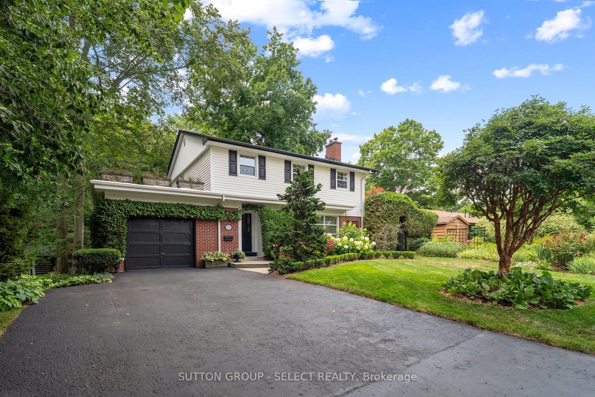 536 Adevon Avenue — photo 1