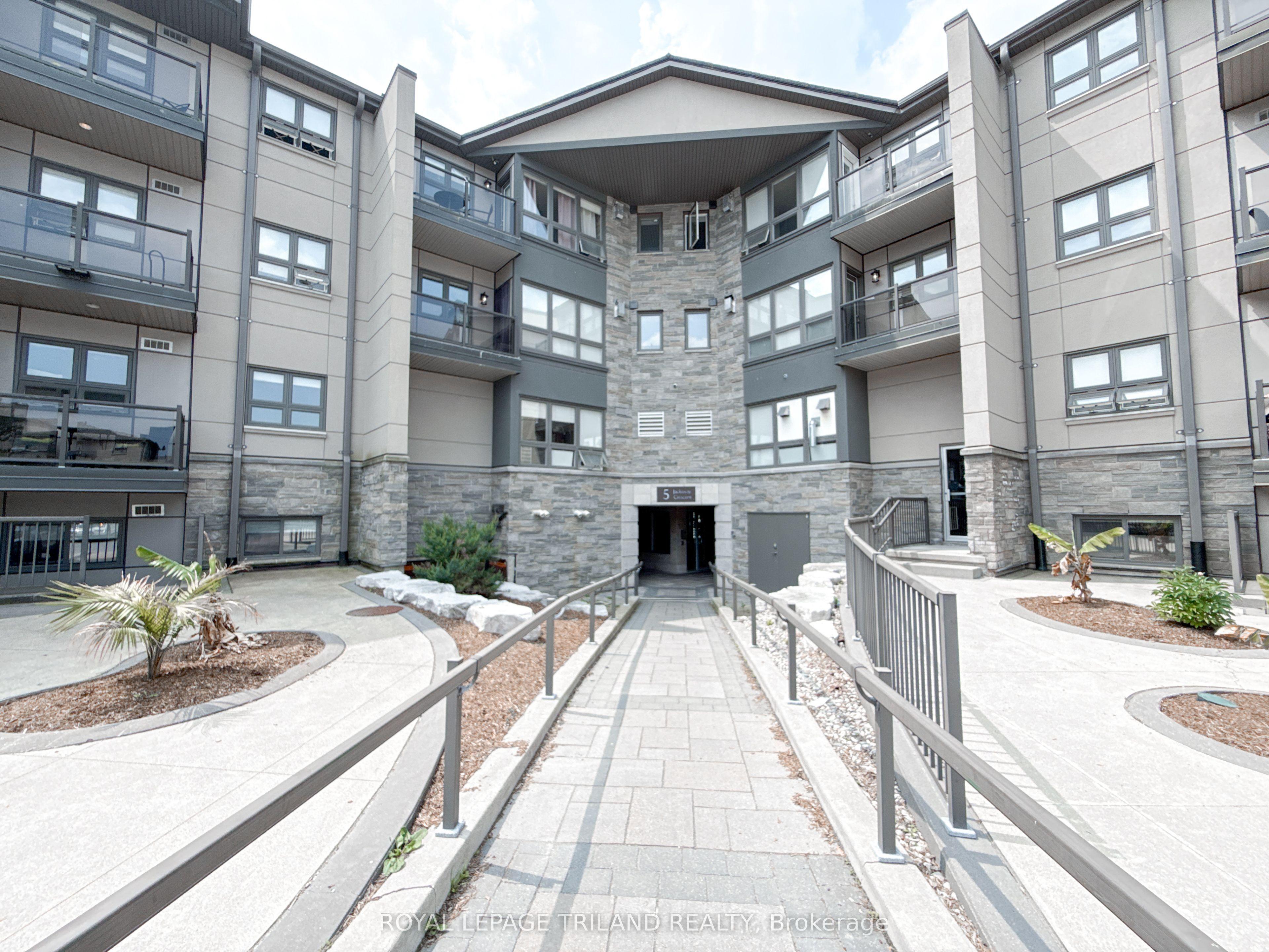 5 Jacksway Crescent, Unit 110 — photo 1