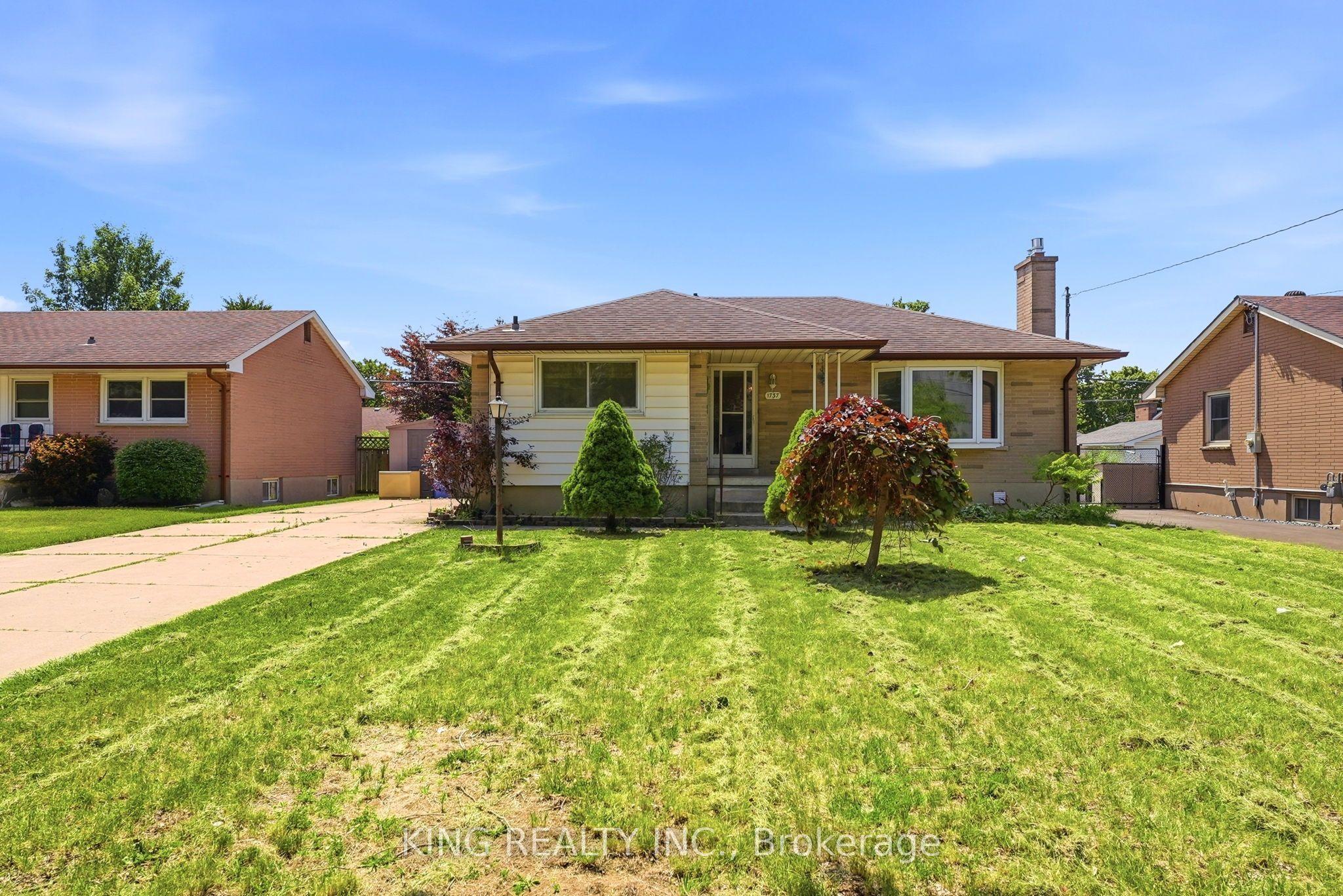 1737 WAVELL Street — photo 1
