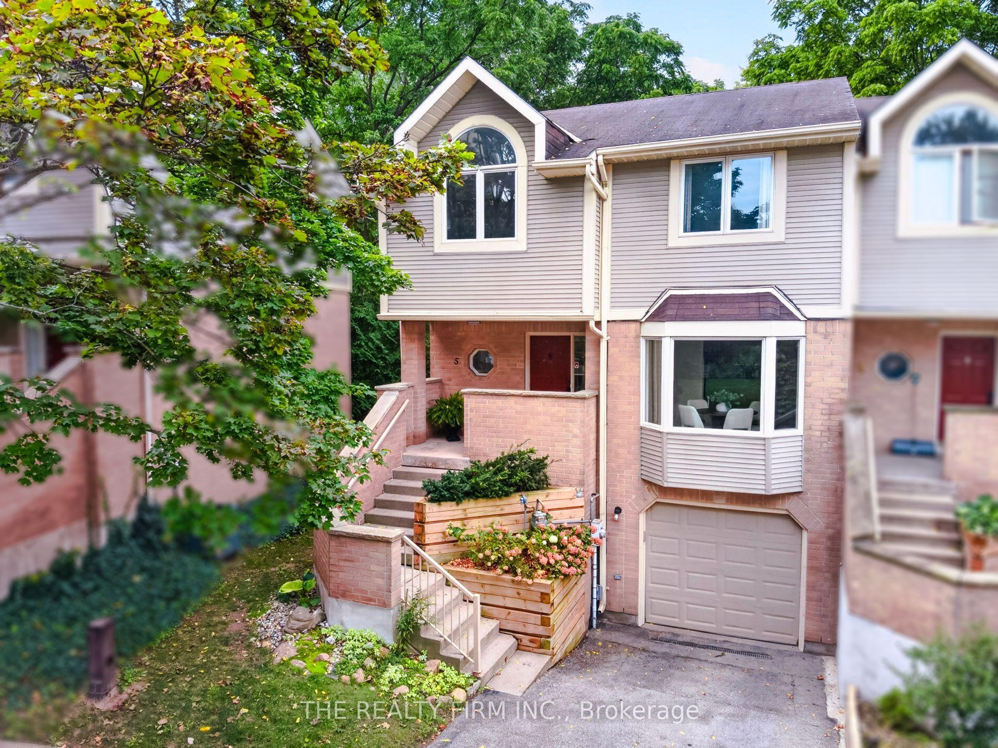 9 Ailsa Place, Unit 5 — photo 1