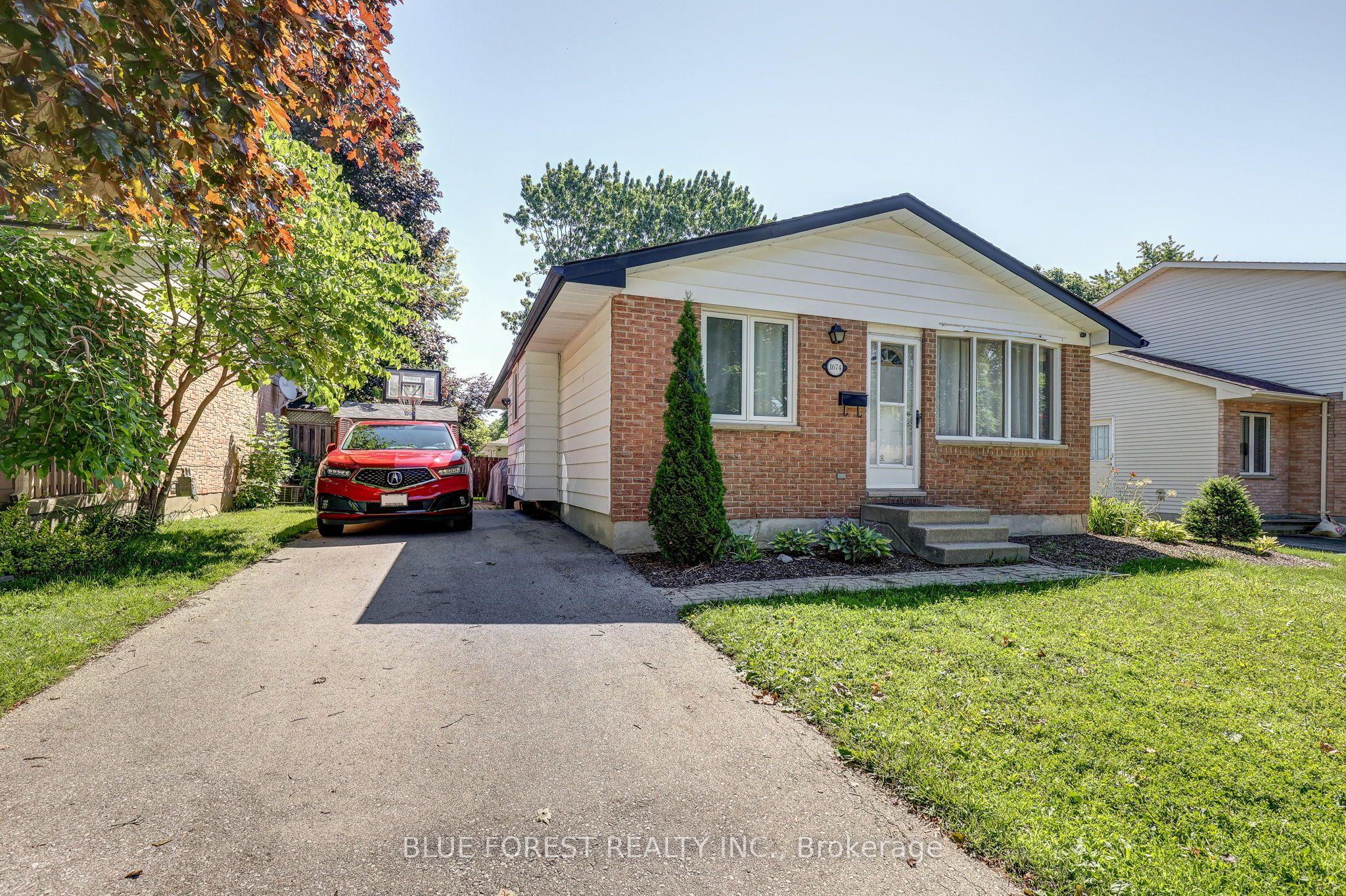 1674 ALDERSBROOK Road — photo 1