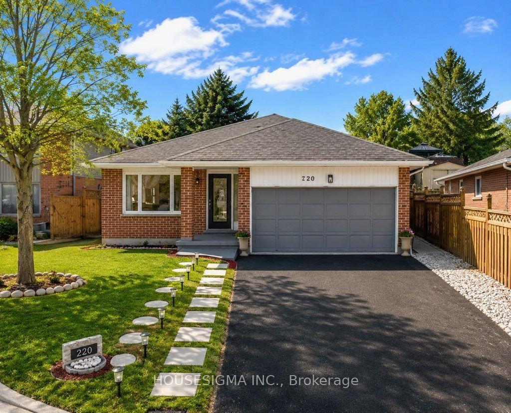 220 Killarney Grove — photo 1