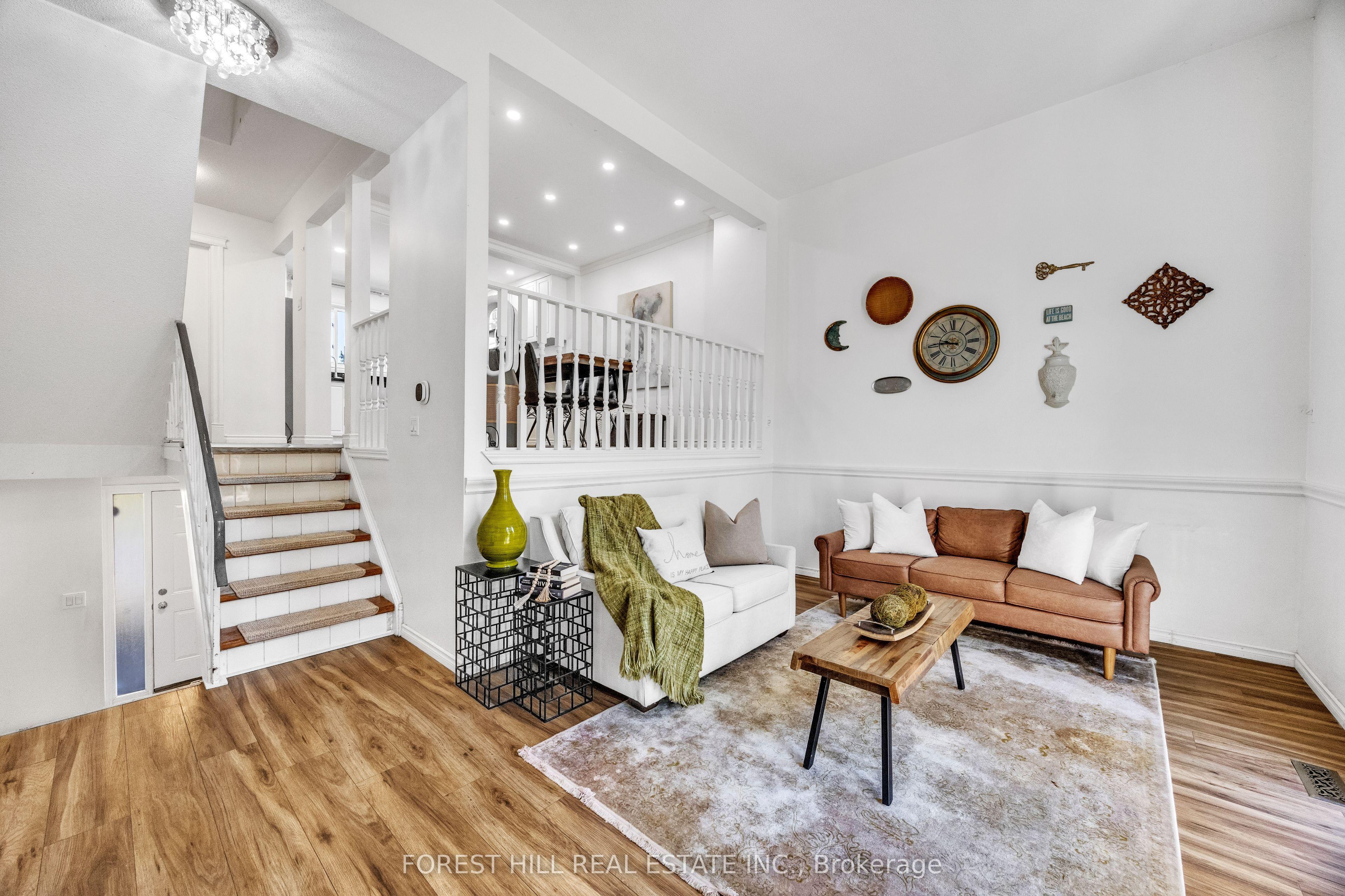 1238 LIMBERLOST Road, Unit 40 — photo 1