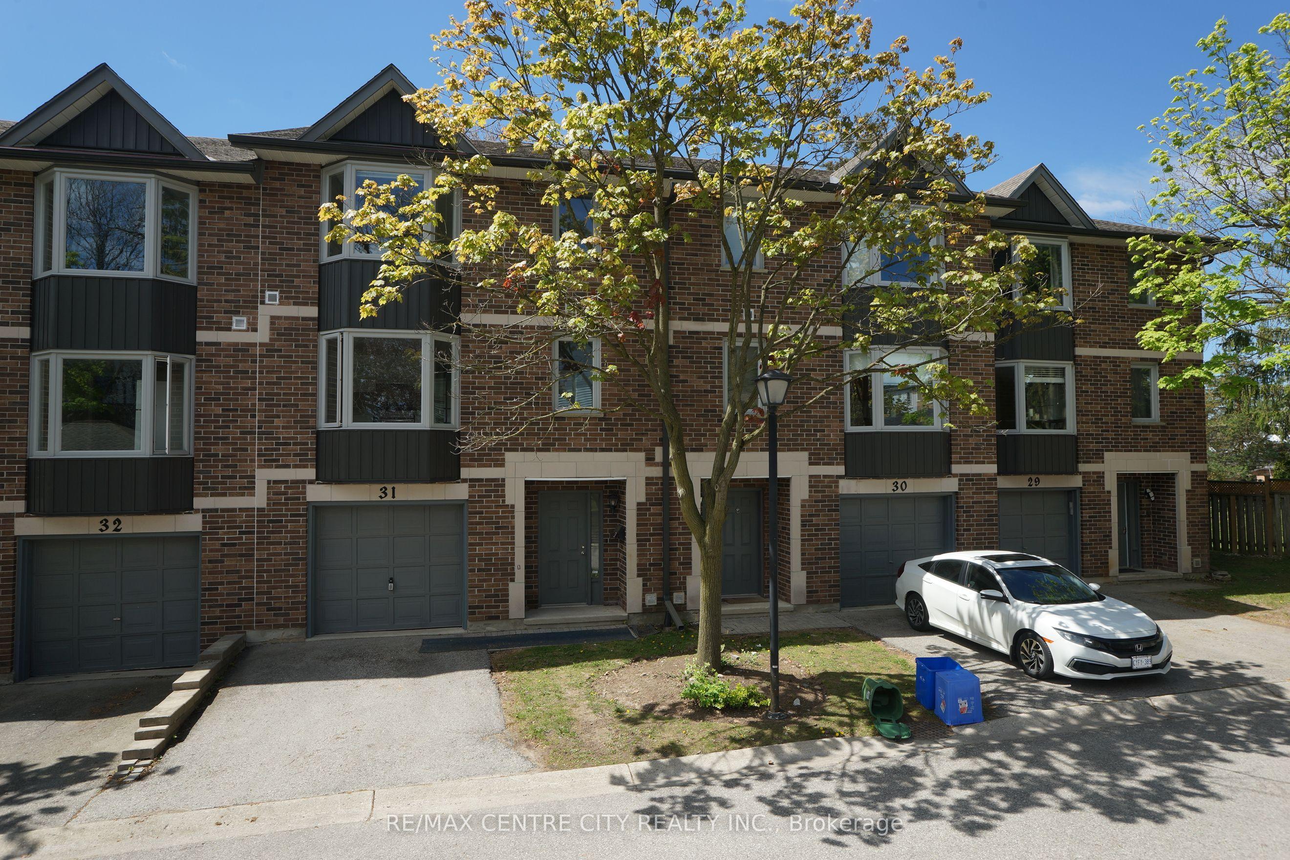 1548 Richmond Street, Unit 31 — photo 1