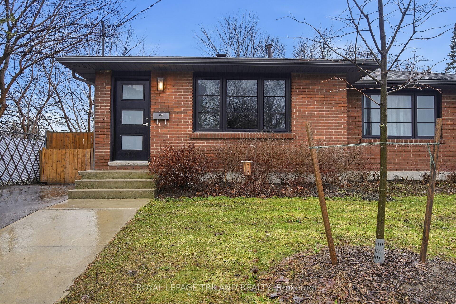 125 Connaught Avenue — photo 1