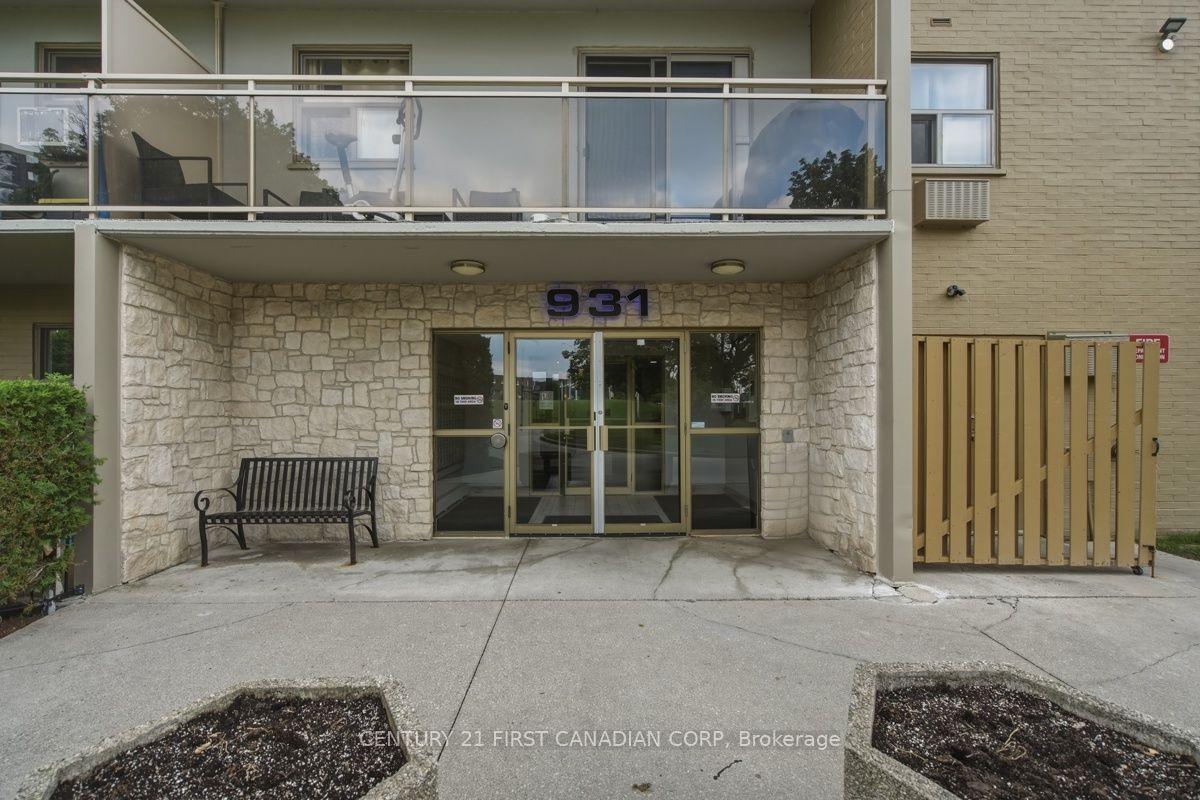 931 WONDERLAND Road S, Unit 804 — photo 1