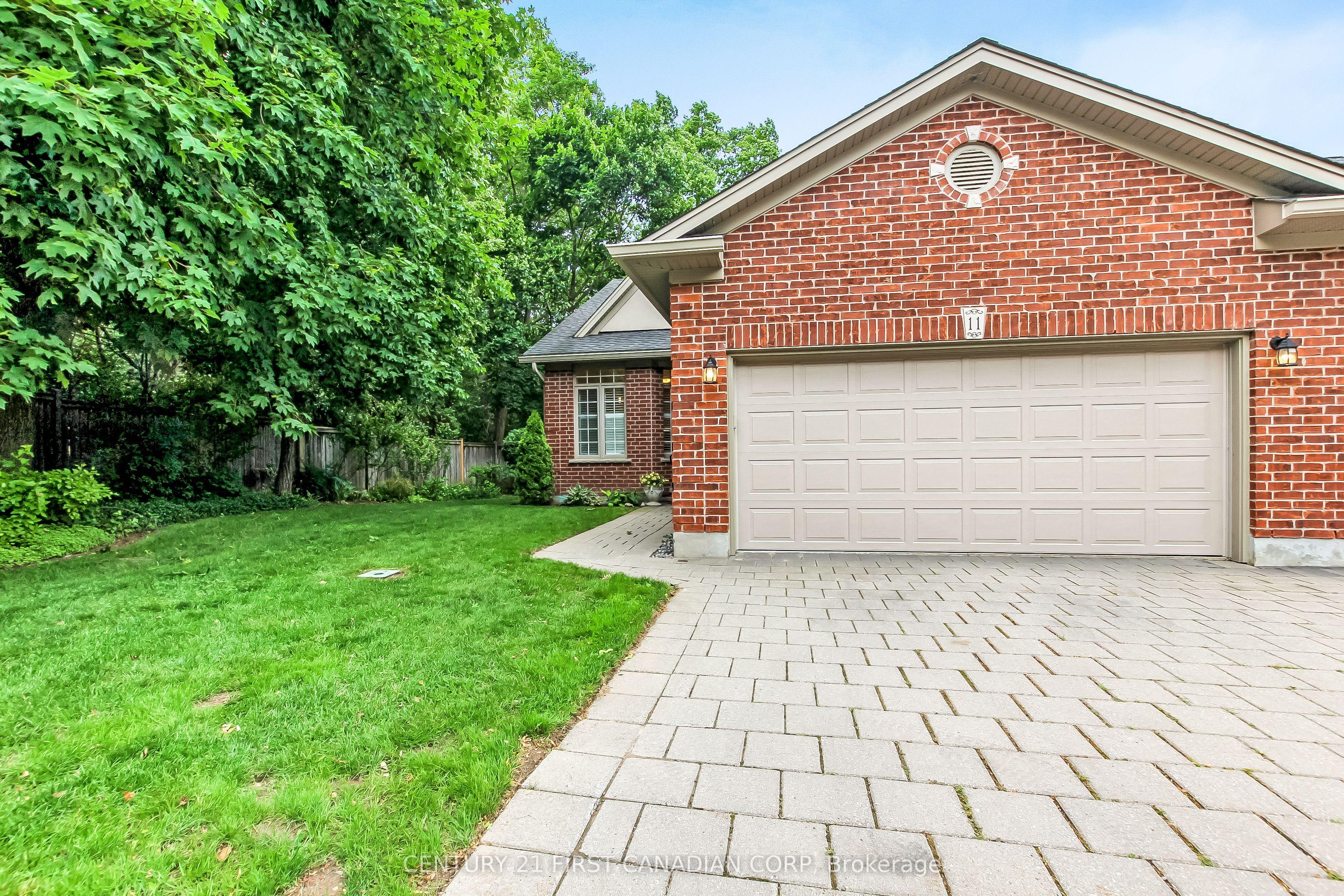 417 Hyde Park Road, Unit 11 — photo 1