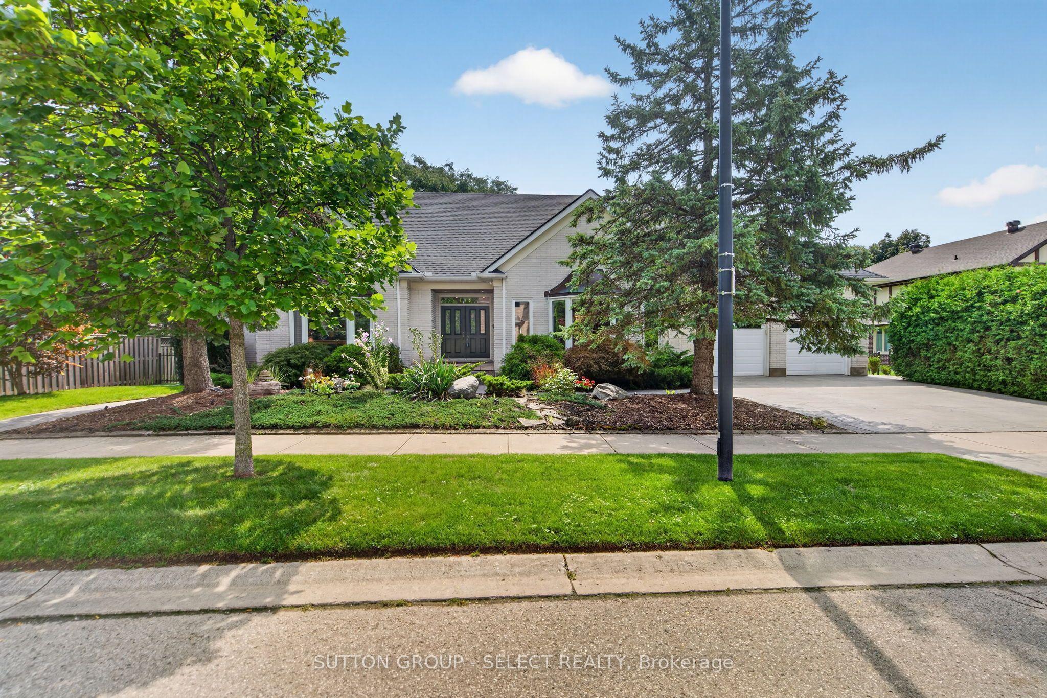 173 WHITEACRES Drive — photo 1