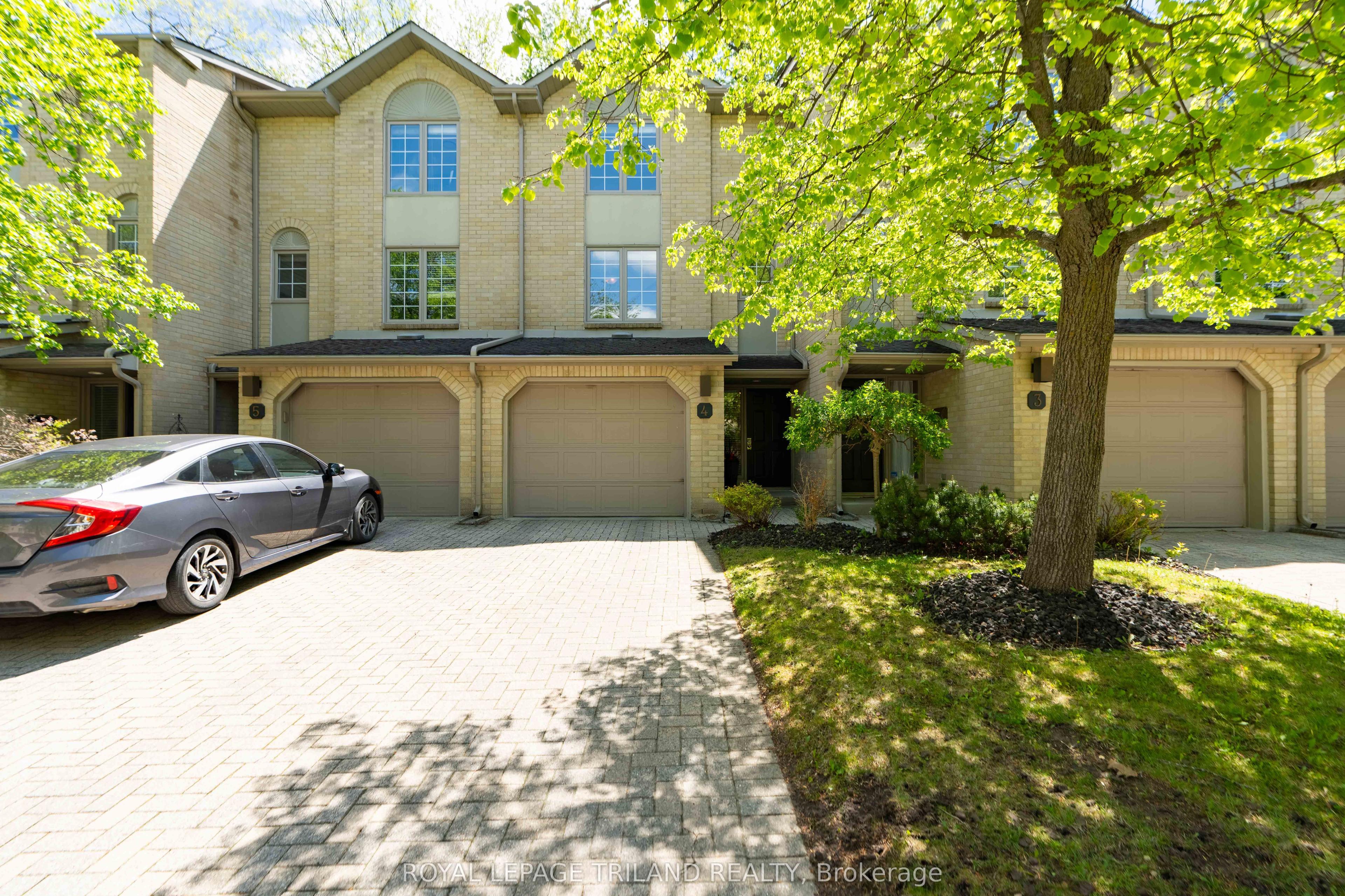 1399 Commissioners Road W, Unit 4 — photo 1